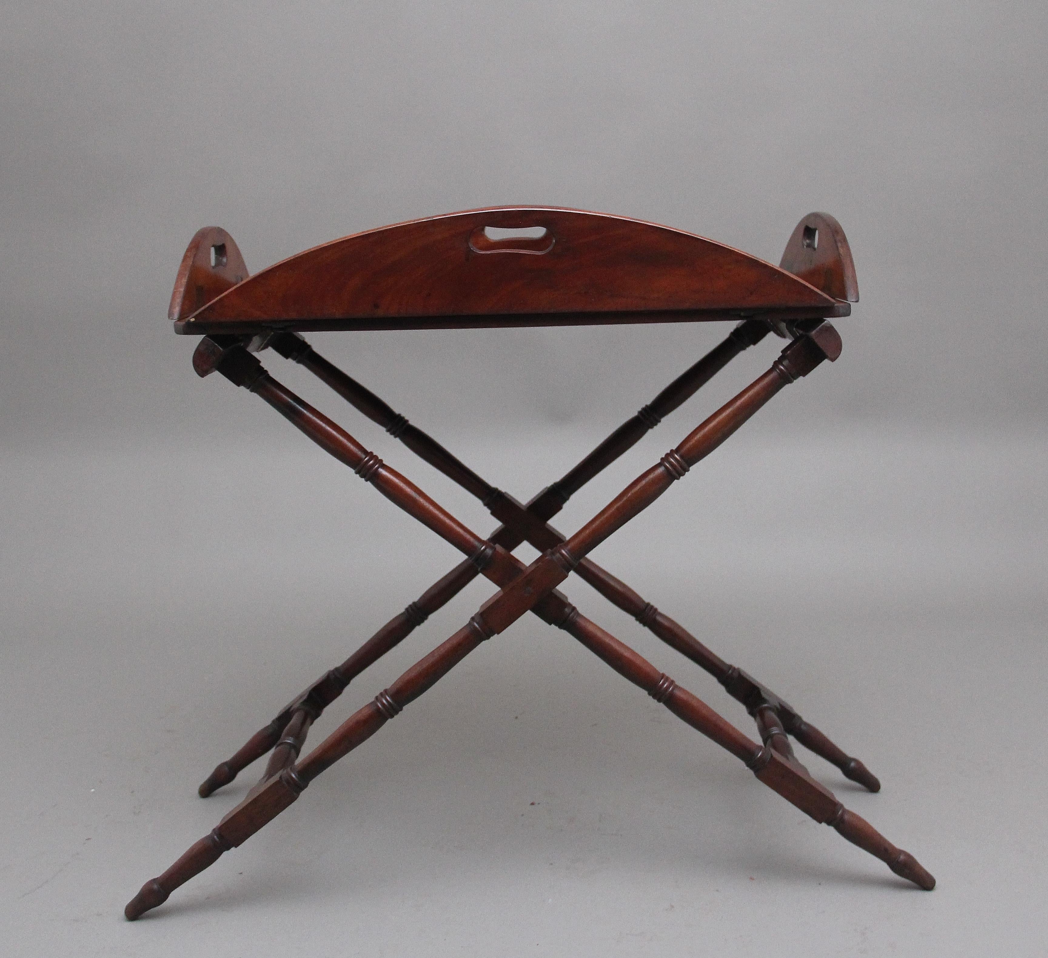 British Early 19th Century mahogany folding butlers tray on stand For Sale
