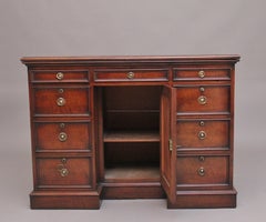 Early 19th Century mahogany kneehole desk