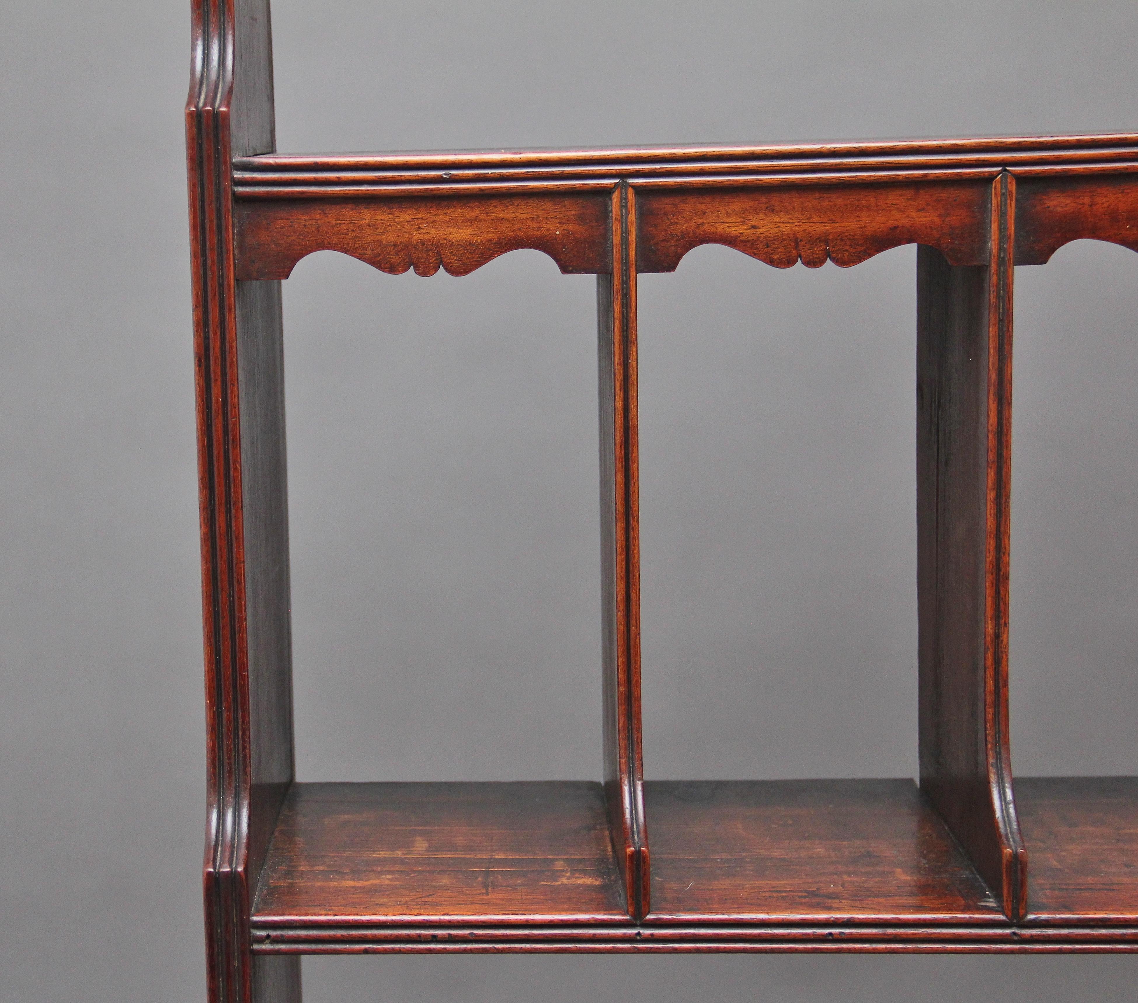 Early 19th Century Mahogany Open Top Cabinet For Sale 1