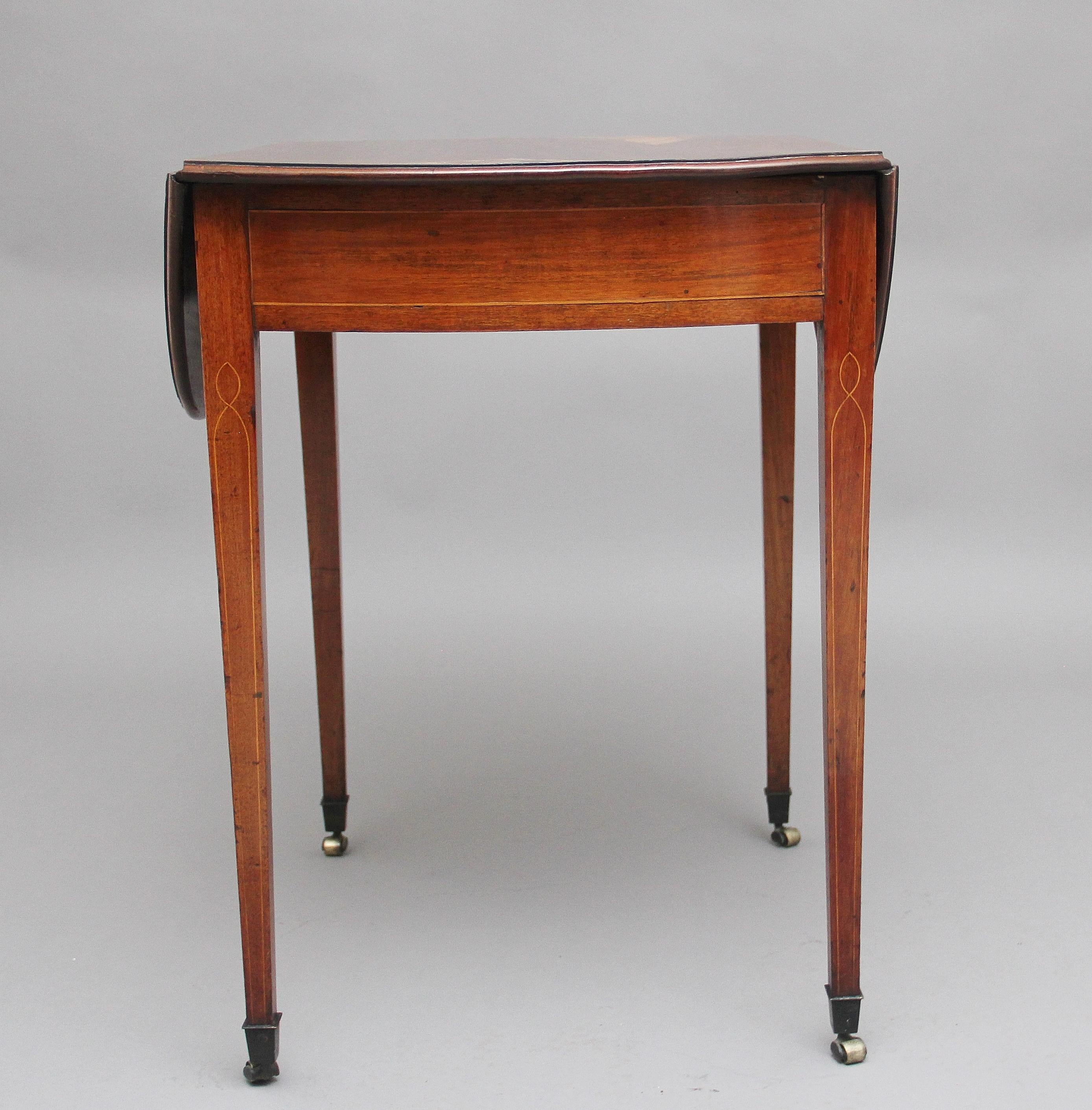 Early 19th Century Mahogany Pembroke Table In Good Condition In Martlesham, GB