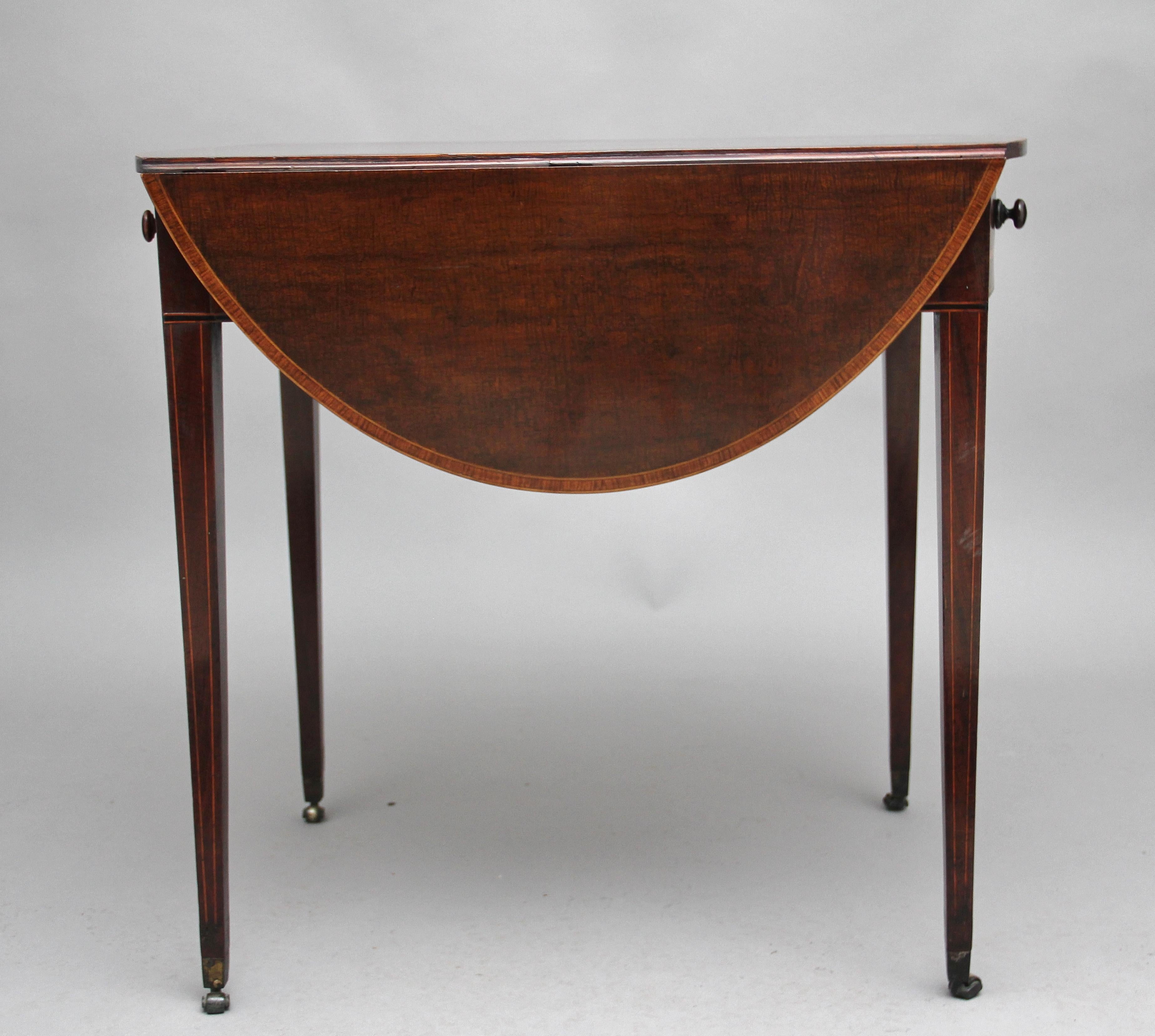 Early 19th Century Mahogany Pembroke Table 2