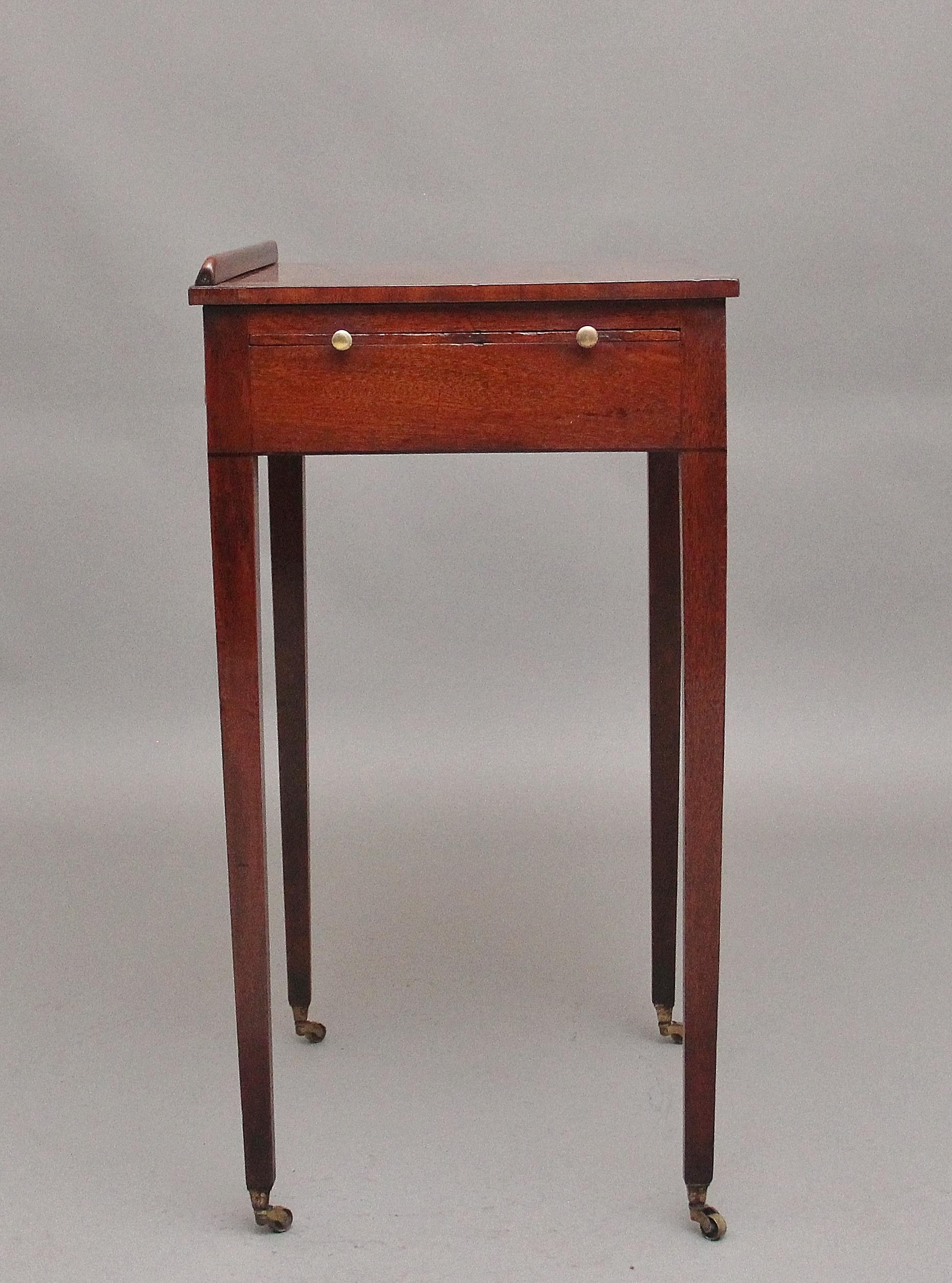 Early 19th Century mahogany reading table For Sale 6
