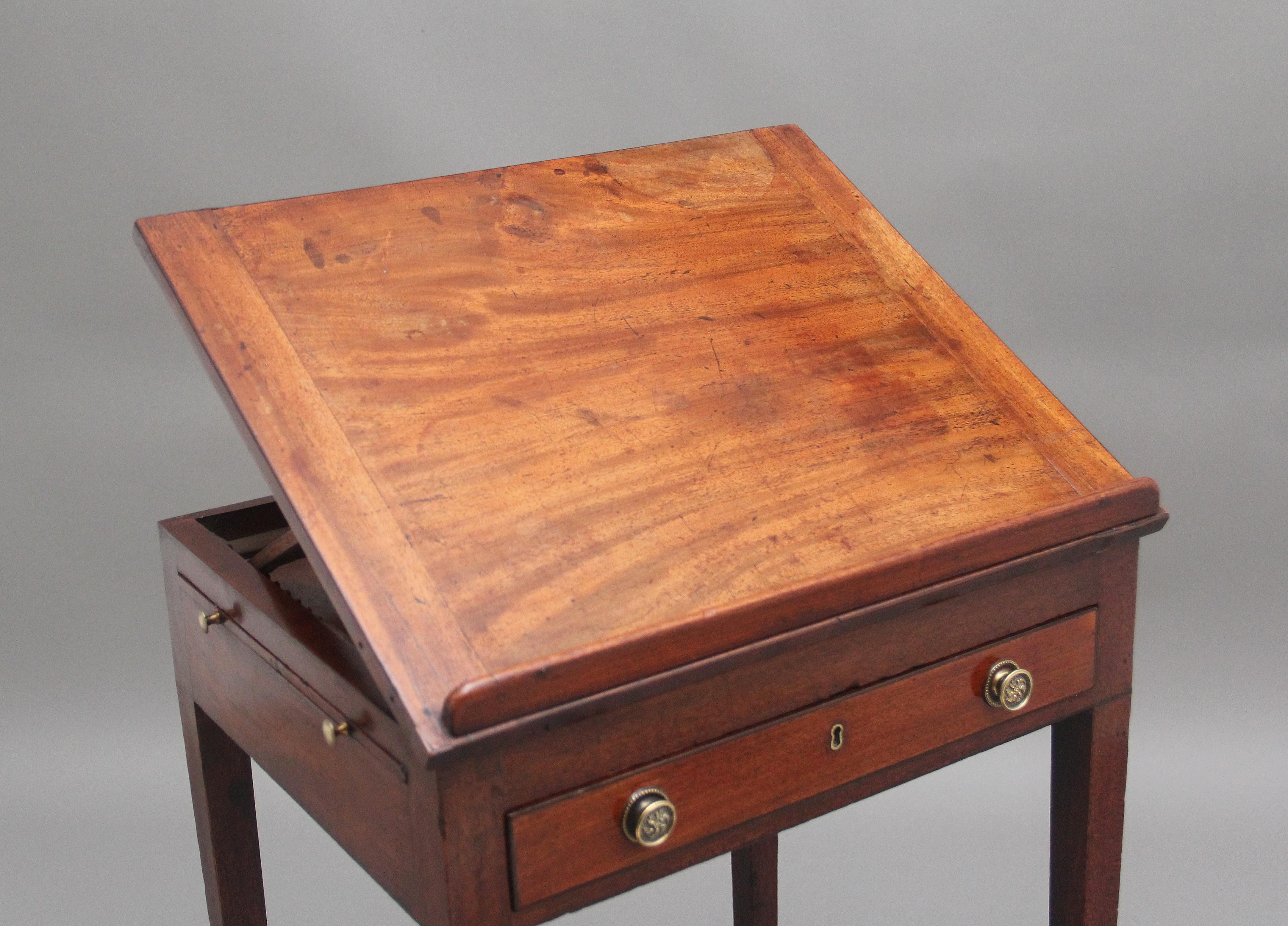 British Early 19th Century mahogany reading table For Sale