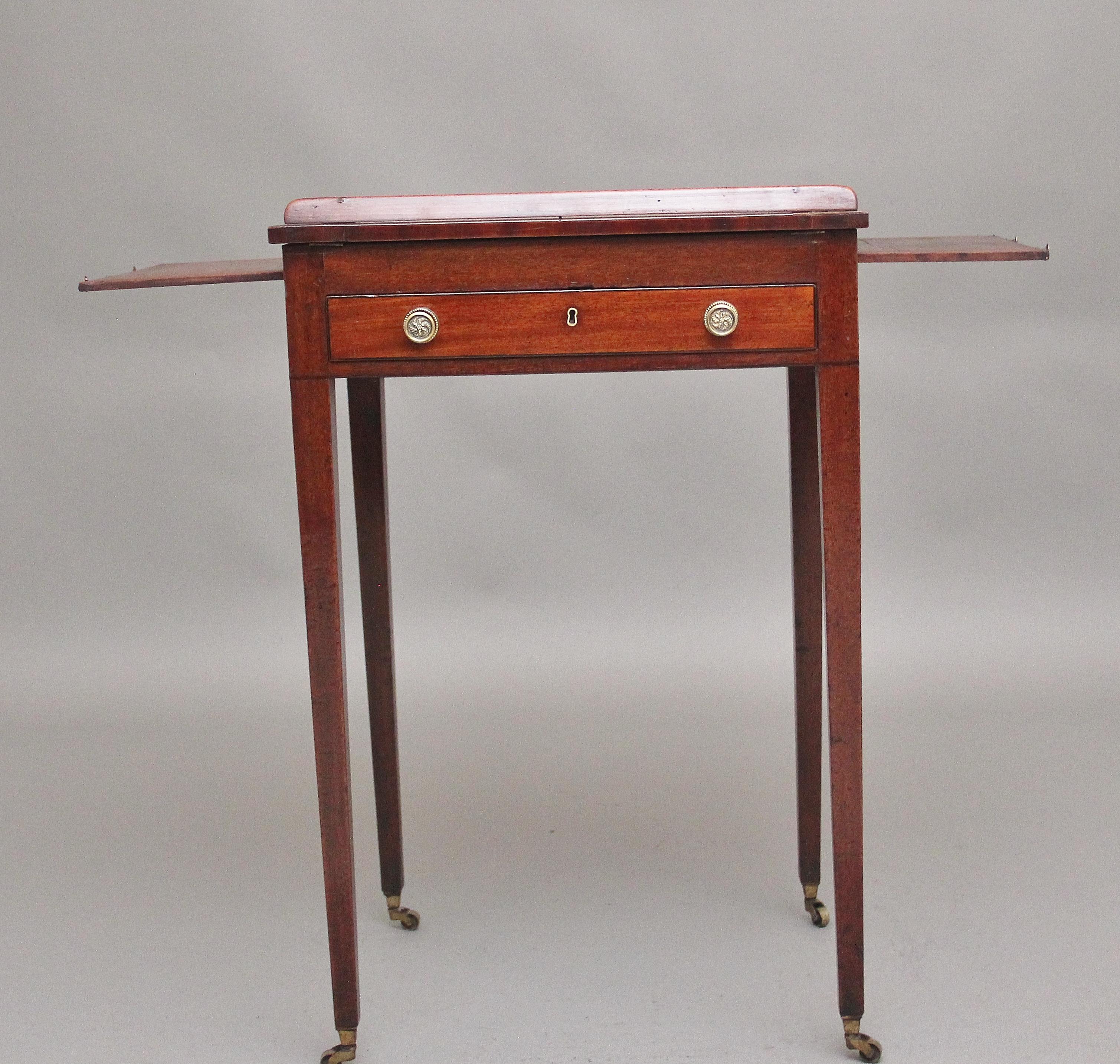 Early 19th Century mahogany reading table For Sale 2