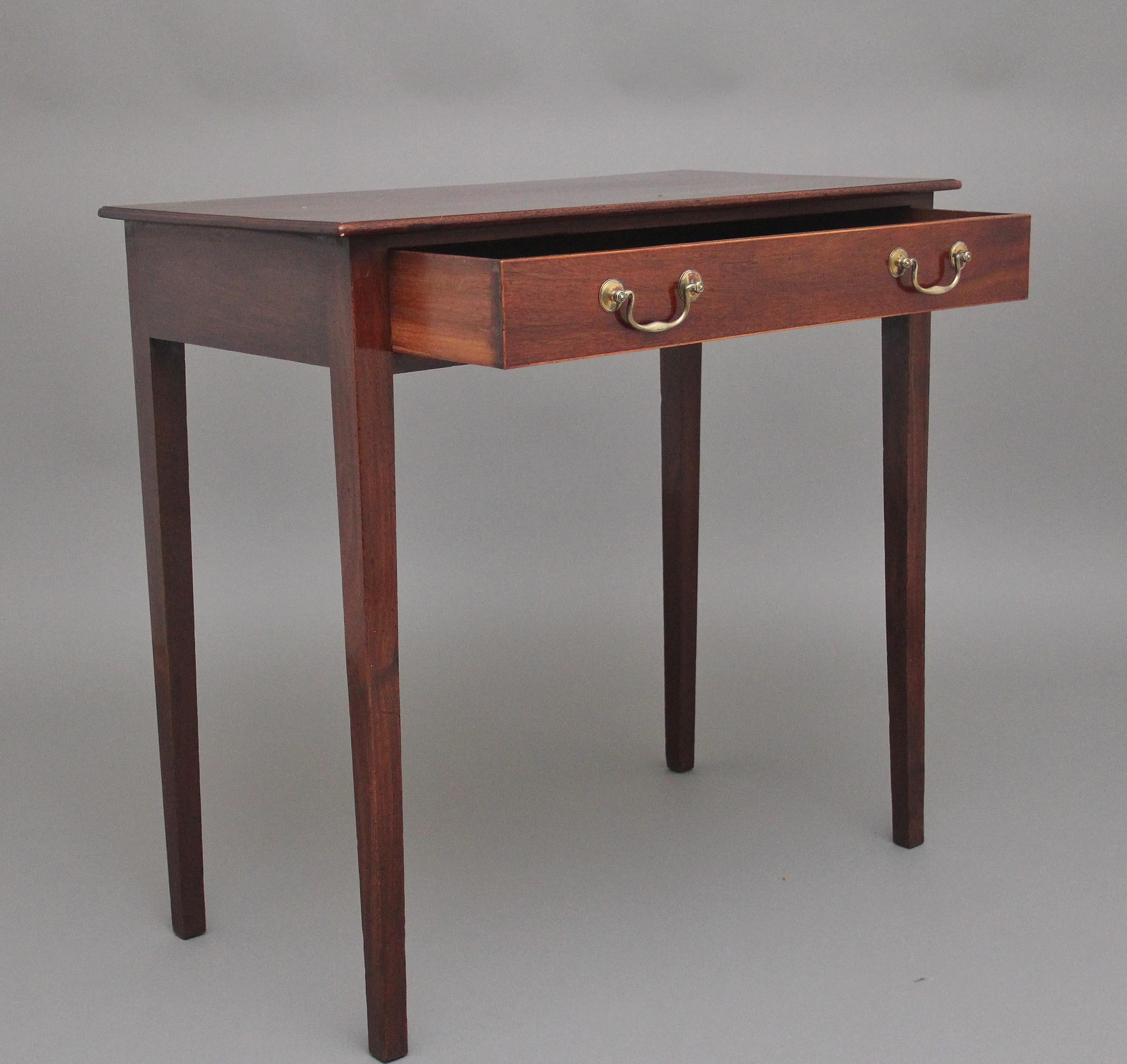 British Early 19th Century mahogany side table For Sale