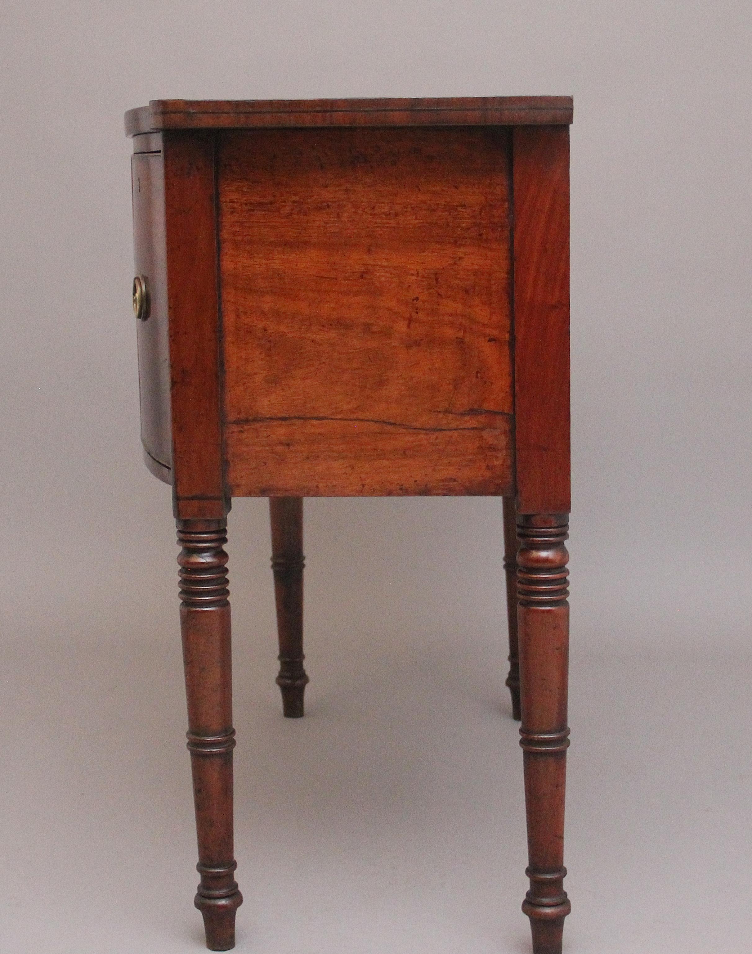 Early 19th Century mahogany sideboard For Sale 2