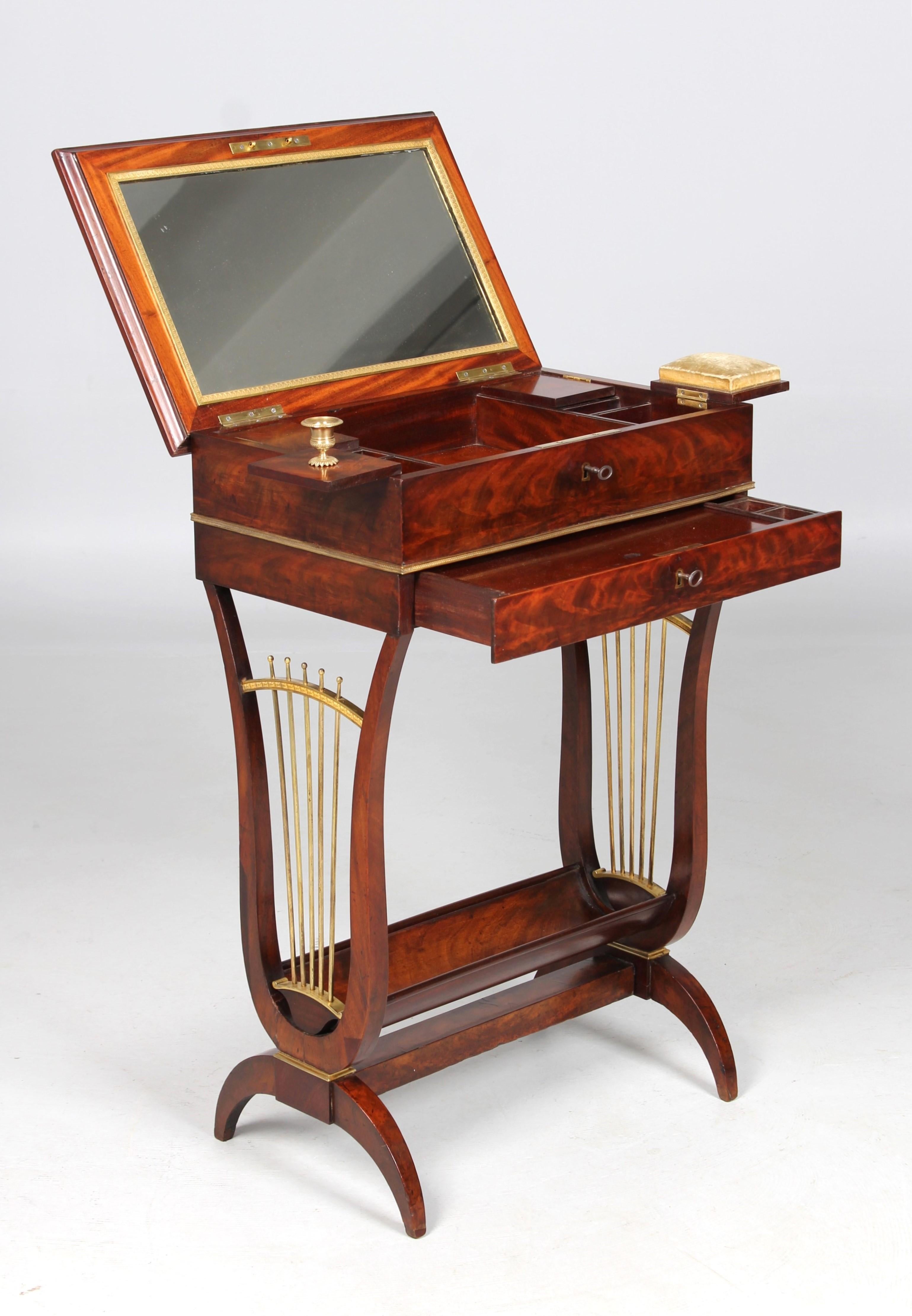 Early 19th Century Mahogany Sidetable, Ladies Desk, France, circa 1810 For Sale 4