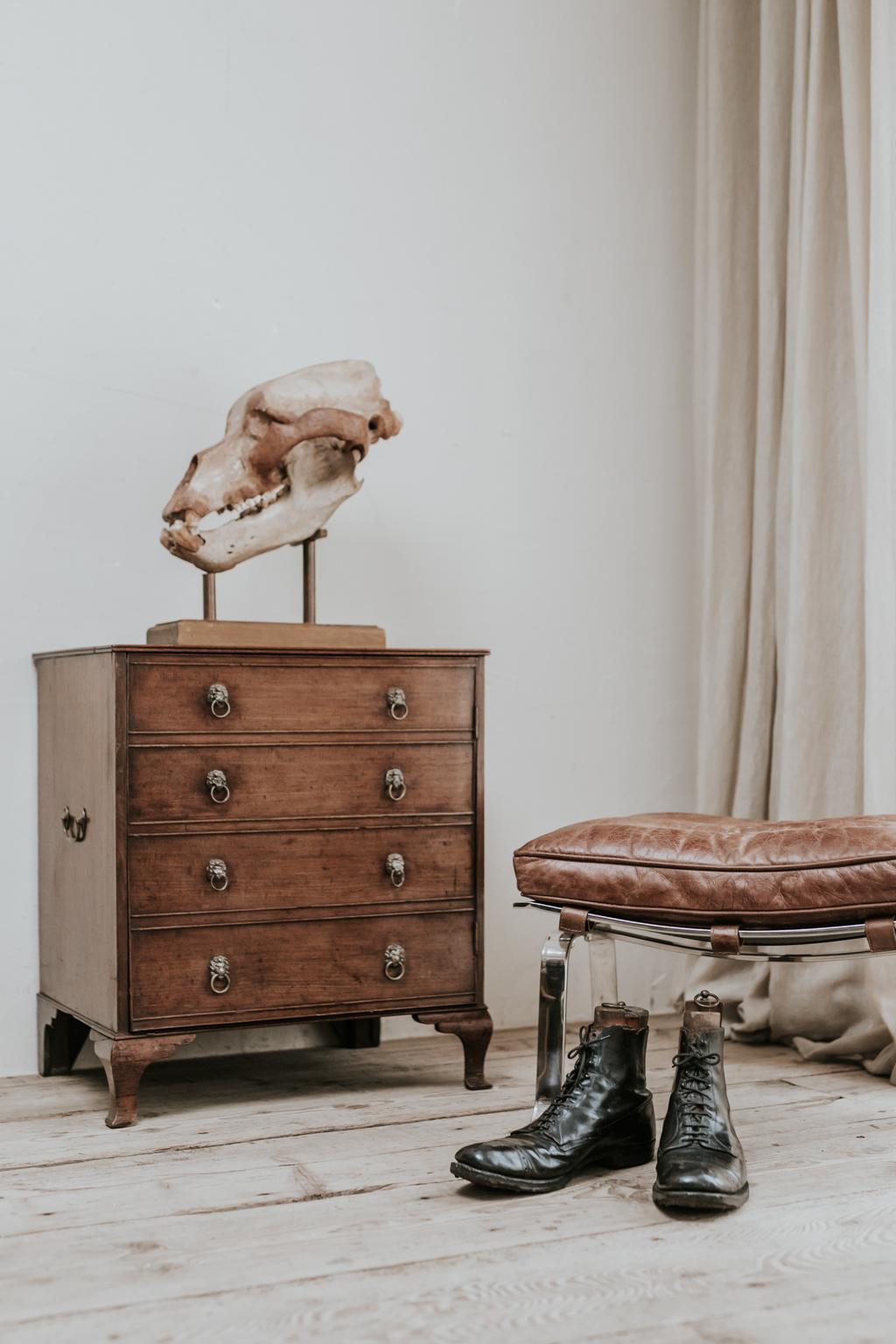 Early 19th Century Mahogany Small Cupboard For Sale 3