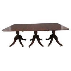 Early 19th Century mahogany three pedestal dining table
