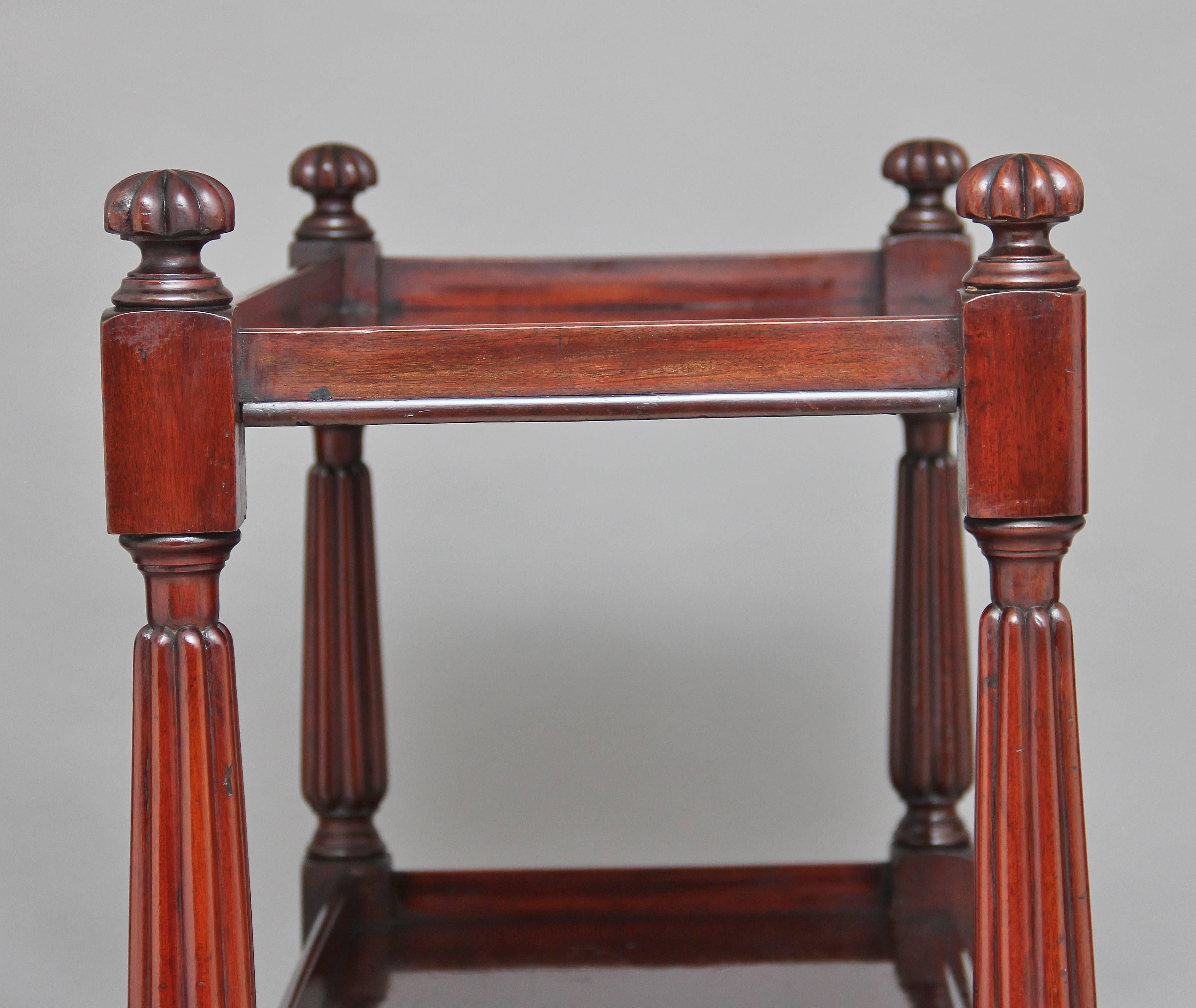 Early 19th Century Mahogany Three-Tier Dumbwaiter 2