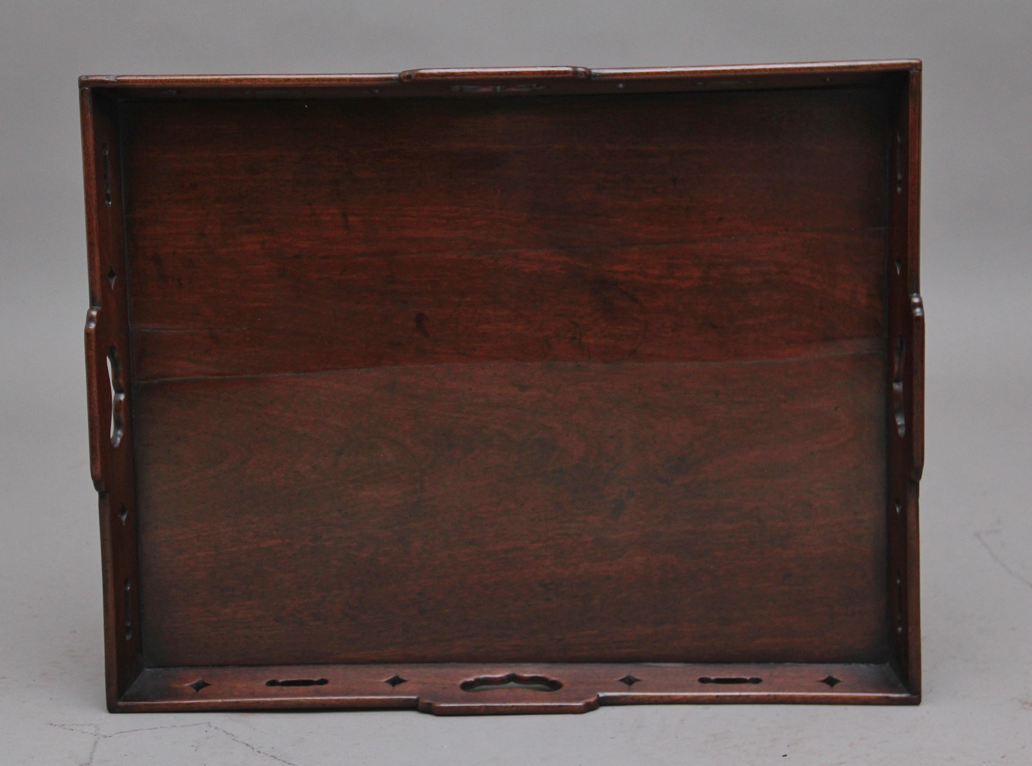 Early 19th Century Mahogany Tray Top Table 1