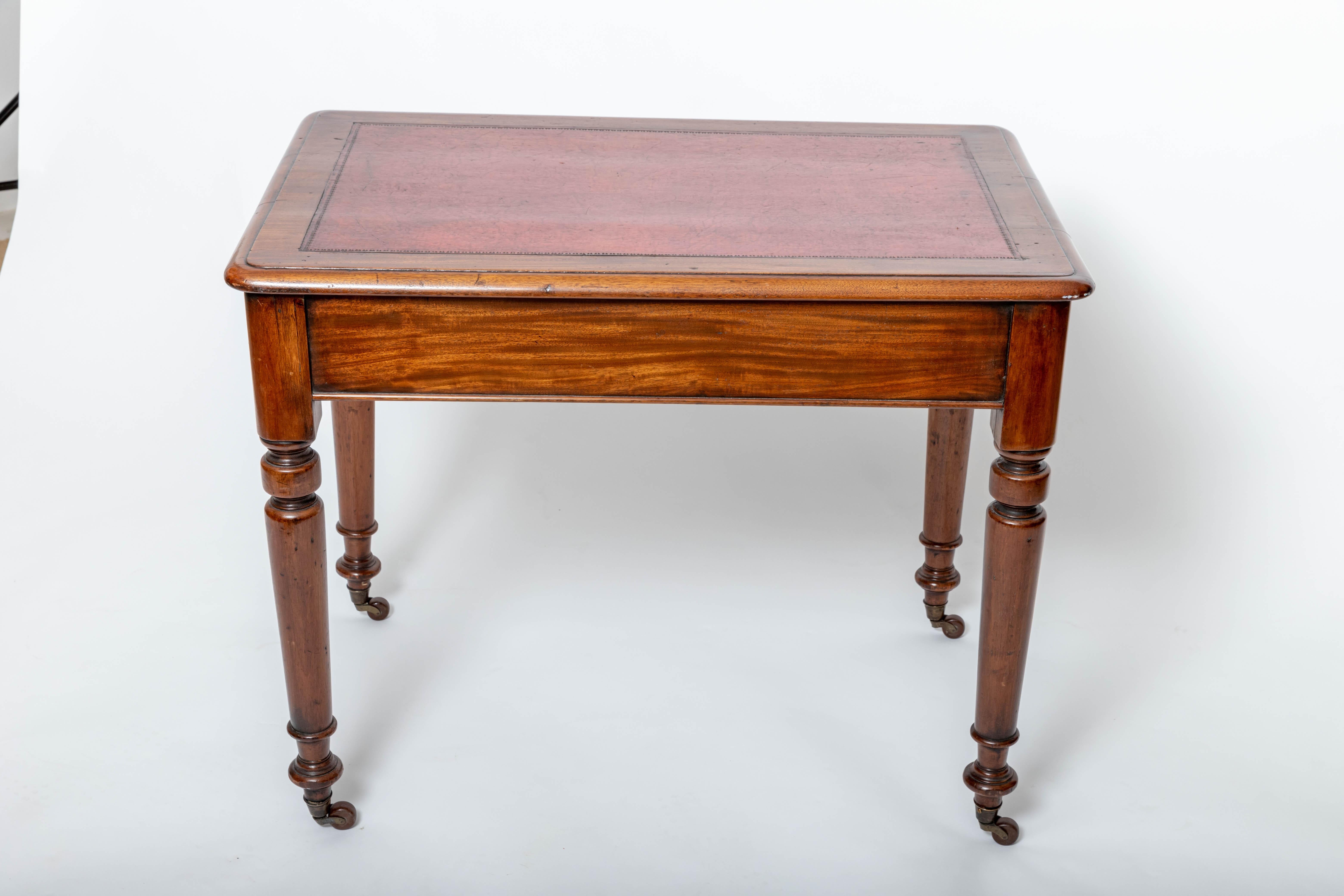 English Early 19th Century Mahogany Writing Table For Sale
