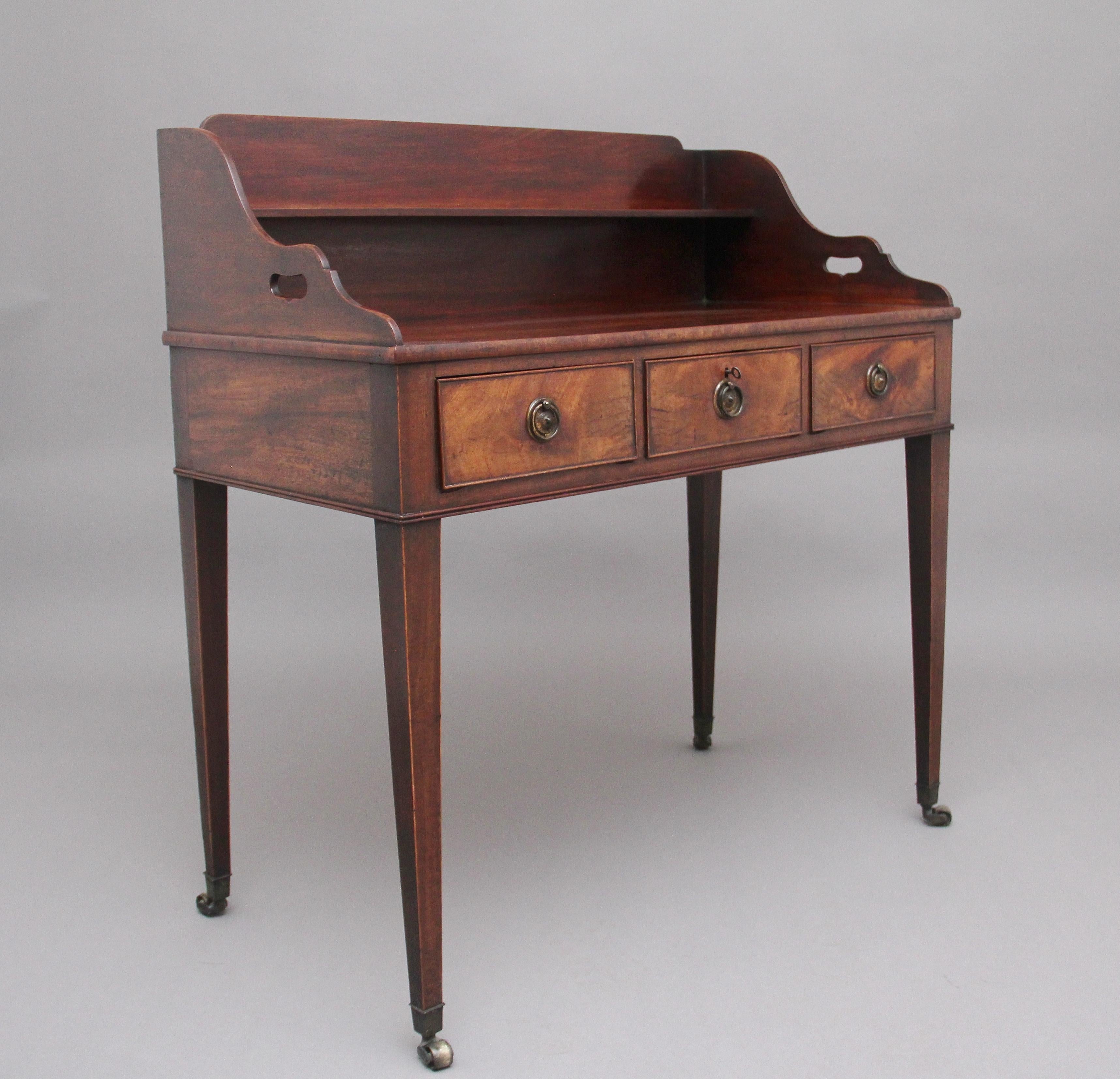 British Early 19th Century Mahogany Writing Table For Sale