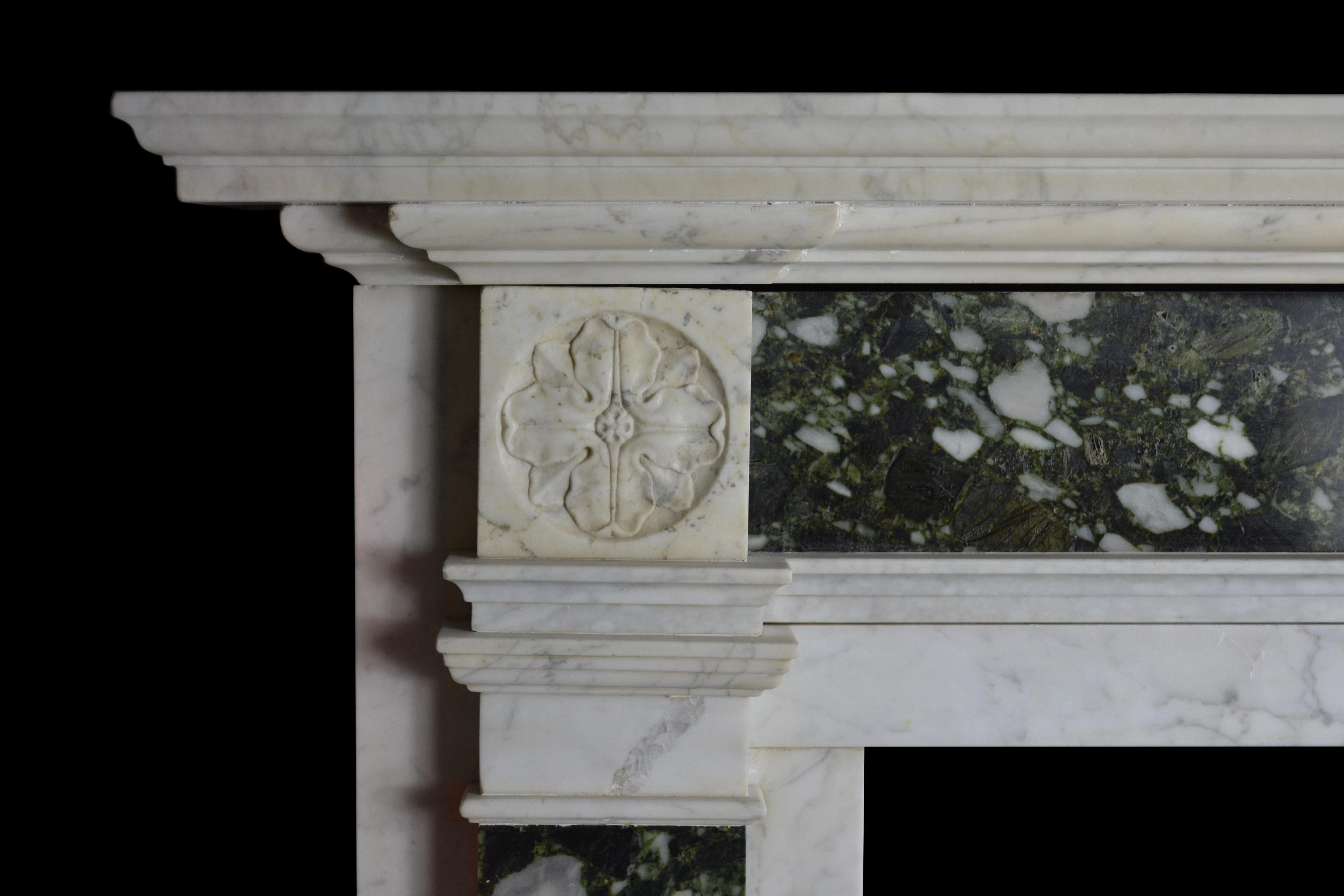 Early 19th Century Mantelpiece in Carrara and Verde Marble (Georgian)