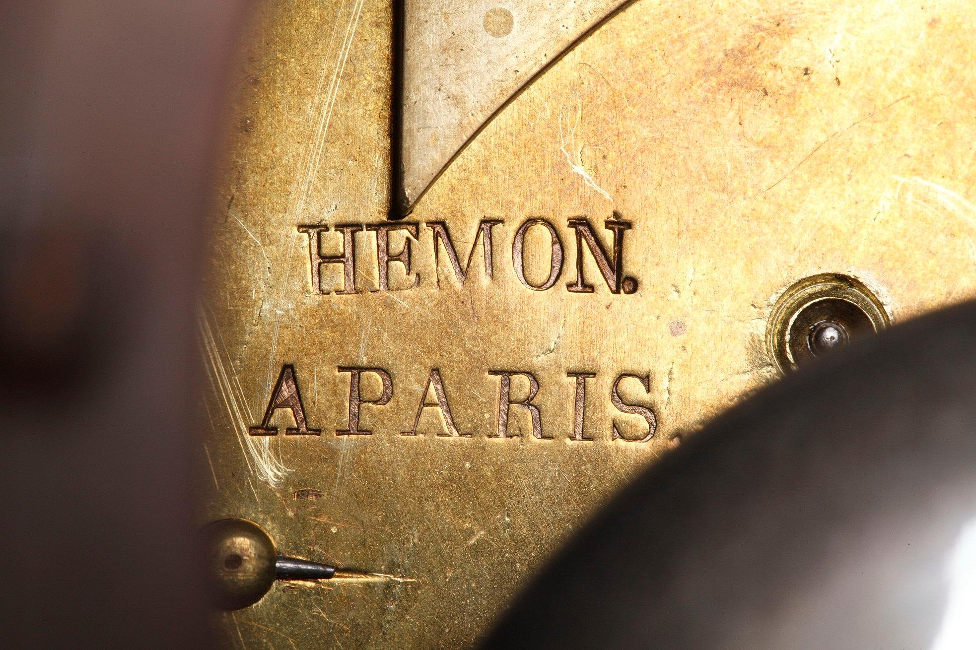 Horloge en marbre du début du 19e siècle, lecture de Cupidon par Ledure et Hémon en vente 12