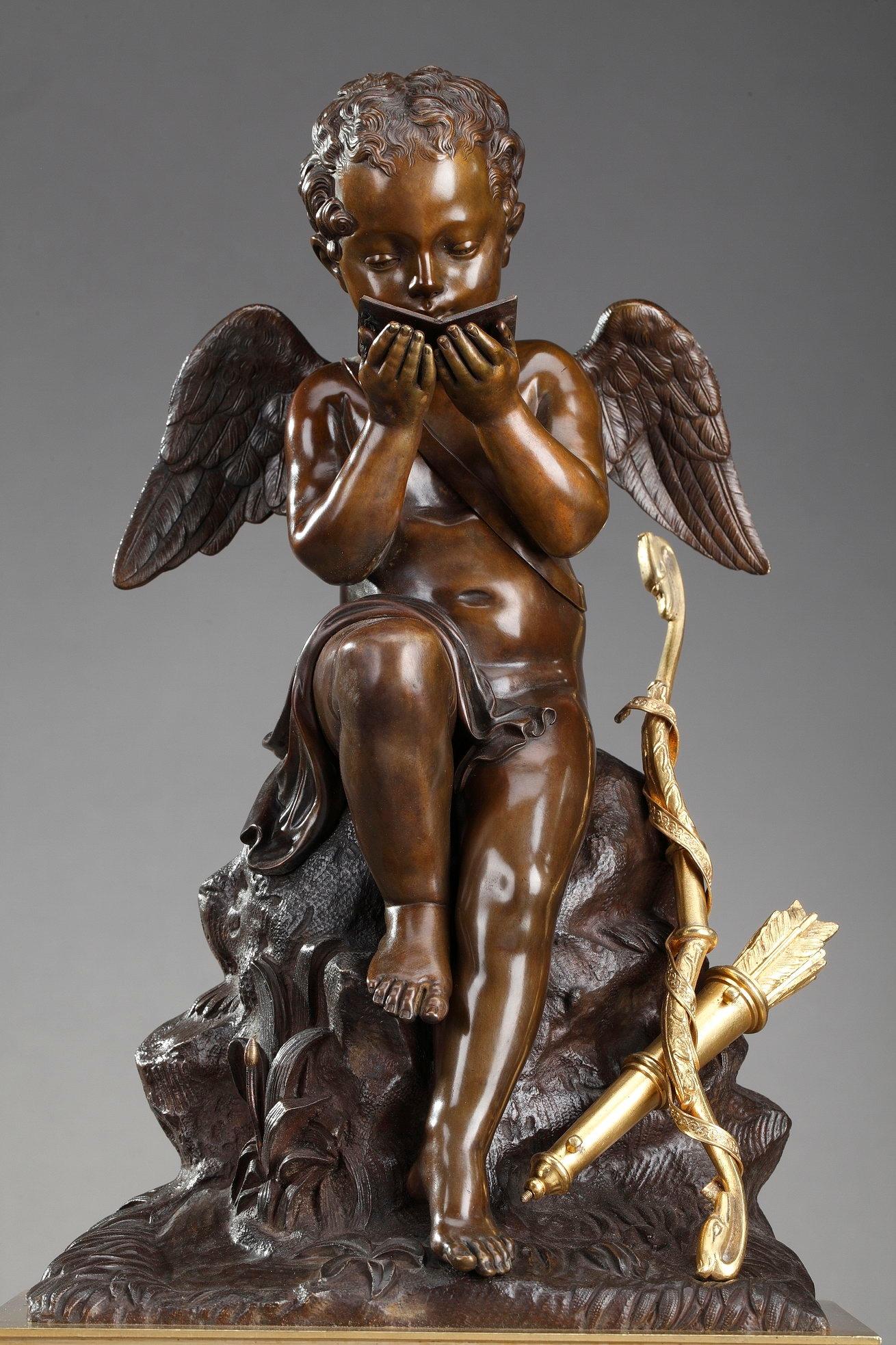 Restauration Horloge en marbre du début du 19e siècle, lecture de Cupidon par Ledure et Hémon en vente