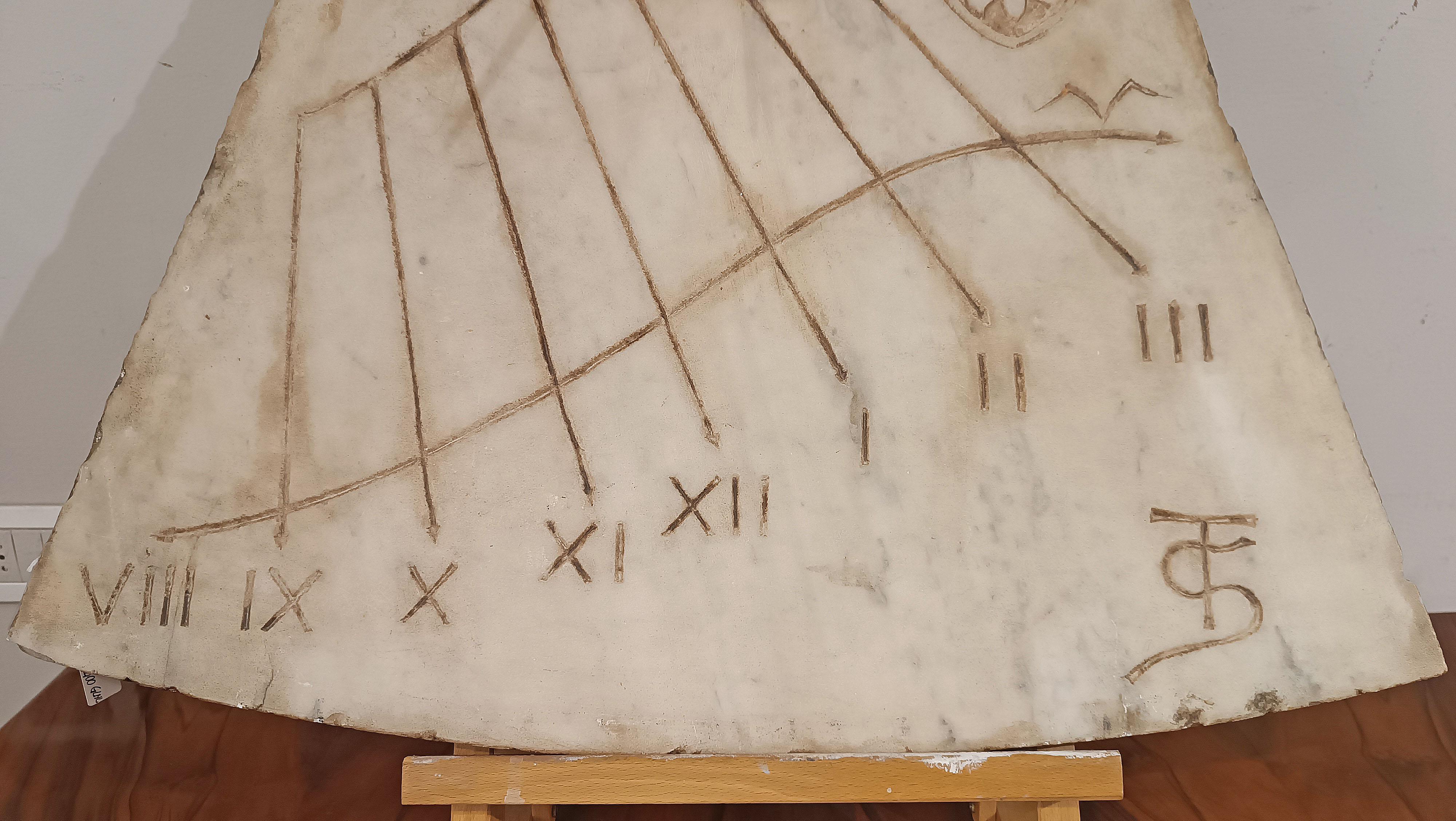 EARLY 19th CENTURY MARBLE SUNDIAL For Sale 4
