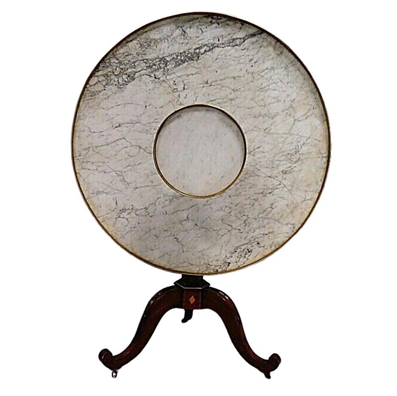 What a perfect table for a surprise birthday party, or an 