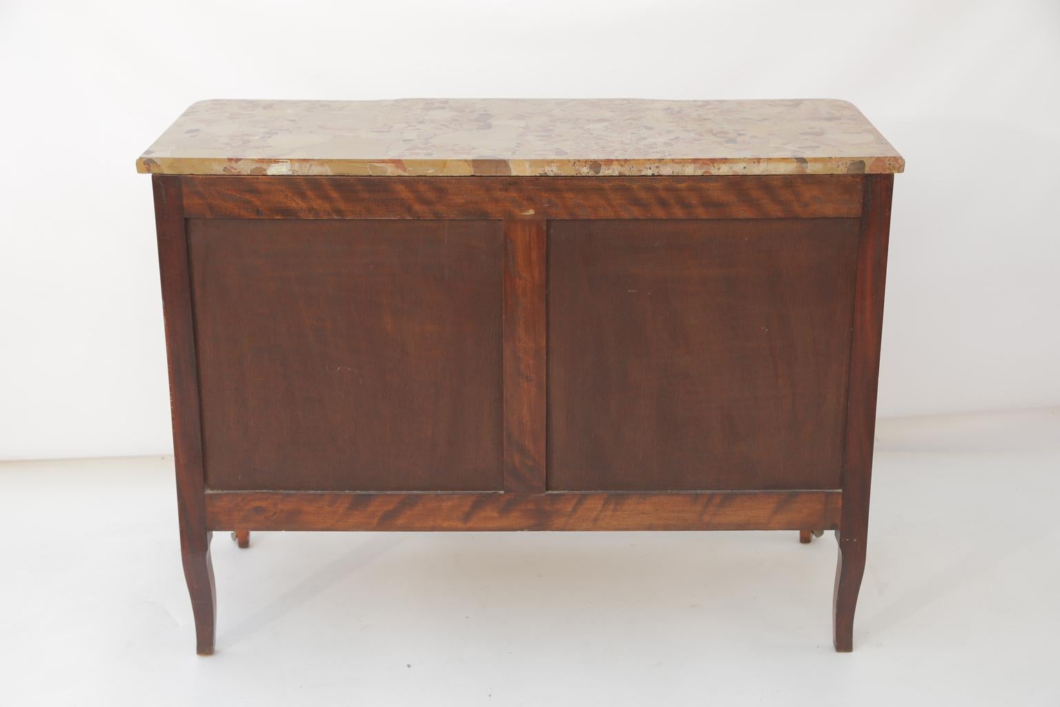 Early 19th Century Marquetry Commode For Sale 8