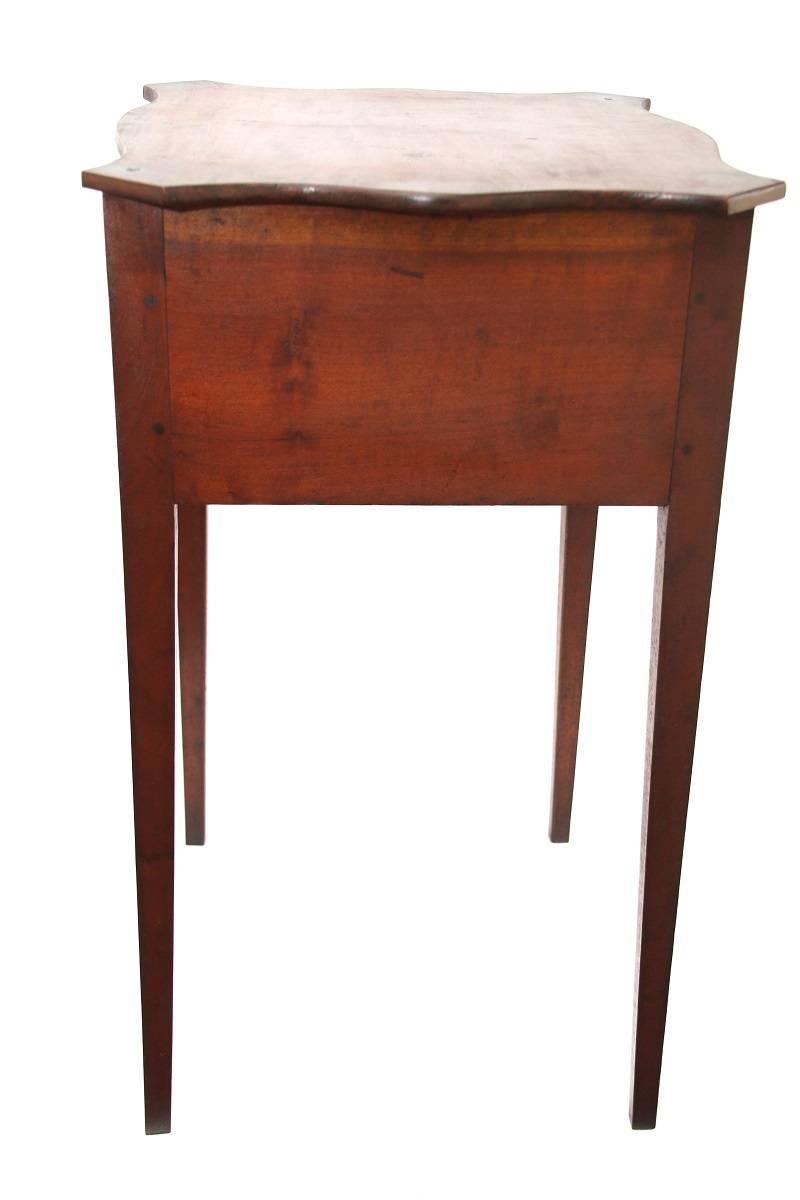 Early 19th Century Massachusetts Federal Cherry Two-Drawer Work Table For Sale 1