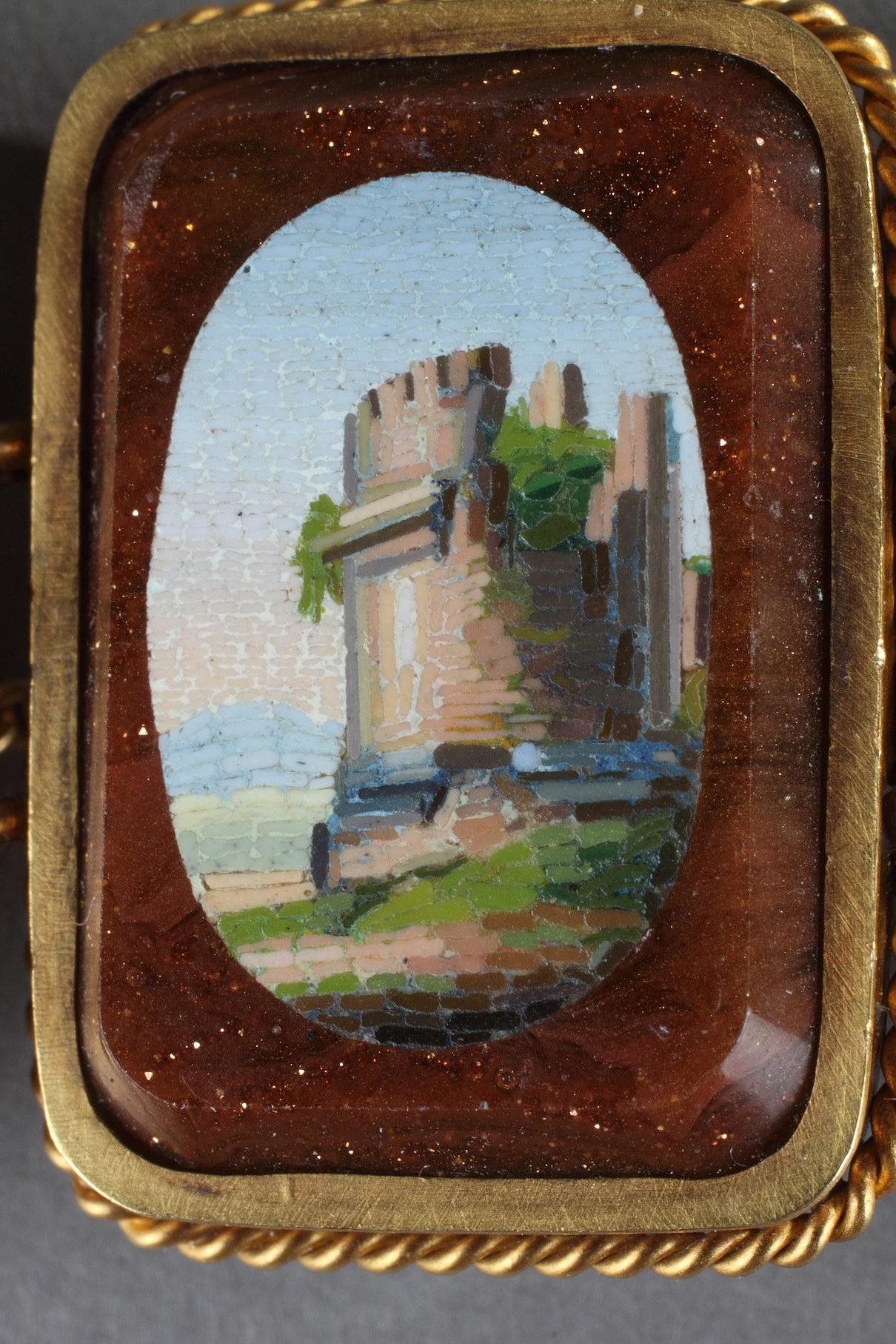 Early 19th century Micromosaic Bracelet with Scenes of Rome. In Good Condition For Sale In Paris, FR