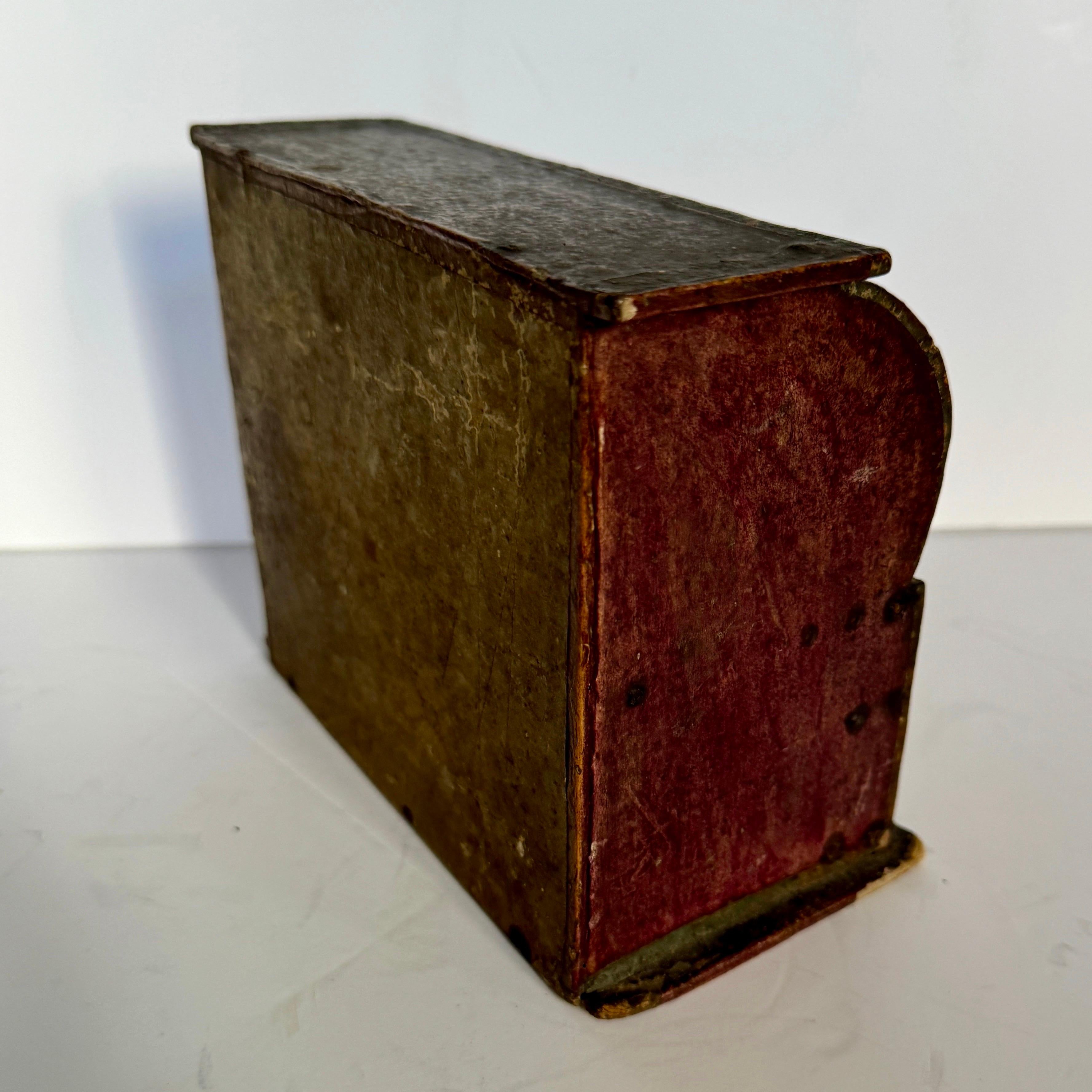Début du 19e siècle - Bureau d'écriture miniature - Boîte à bijoux Bon état - En vente à Haddonfield, NJ