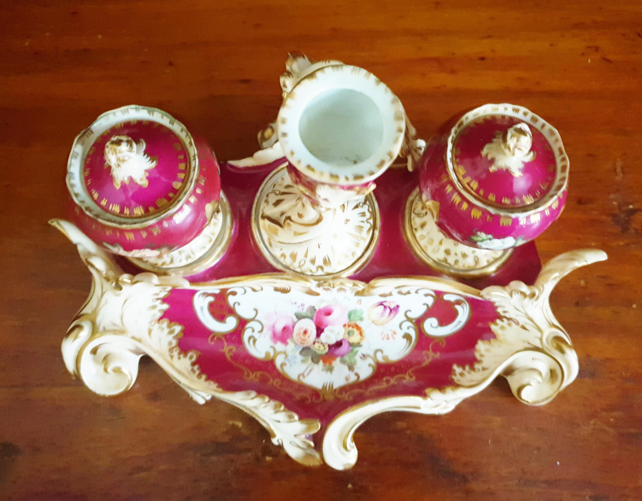 Rococo Early 19th Century Minton Hand Painted Ruby Red Inkwell For Sale