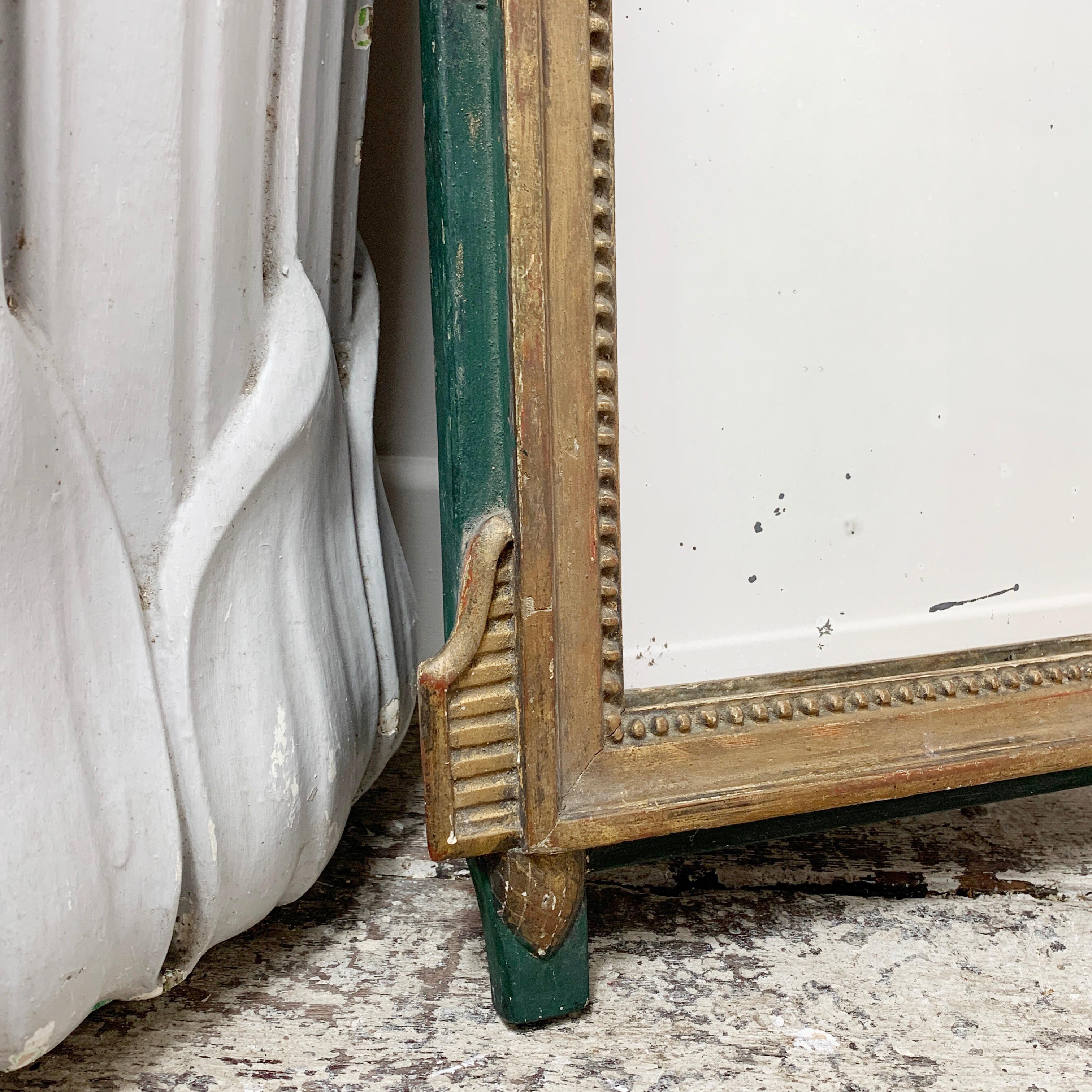 Frühes 19. Jahrhundert Gold Spiegel Petite, Louis XVI Stil (Louis XVI.) im Angebot