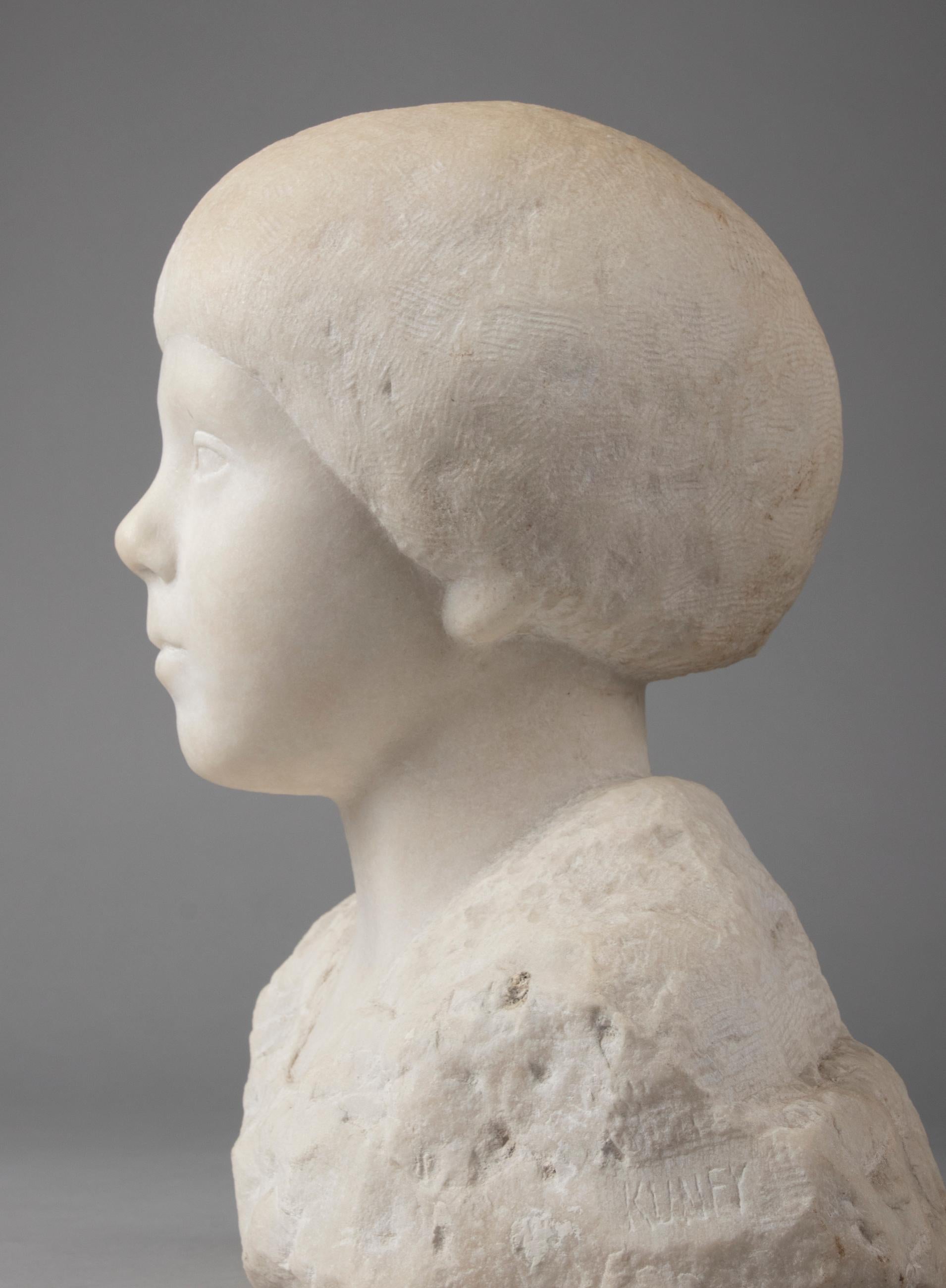 Early 20th Century Modernist Art Deco Statue of a Child Made of Carrara Marble For Sale 9