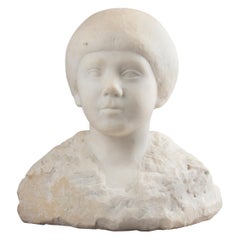 Statua di bambino in marmo di Carrara in stile Art Déco modernista dei primi del Novecento