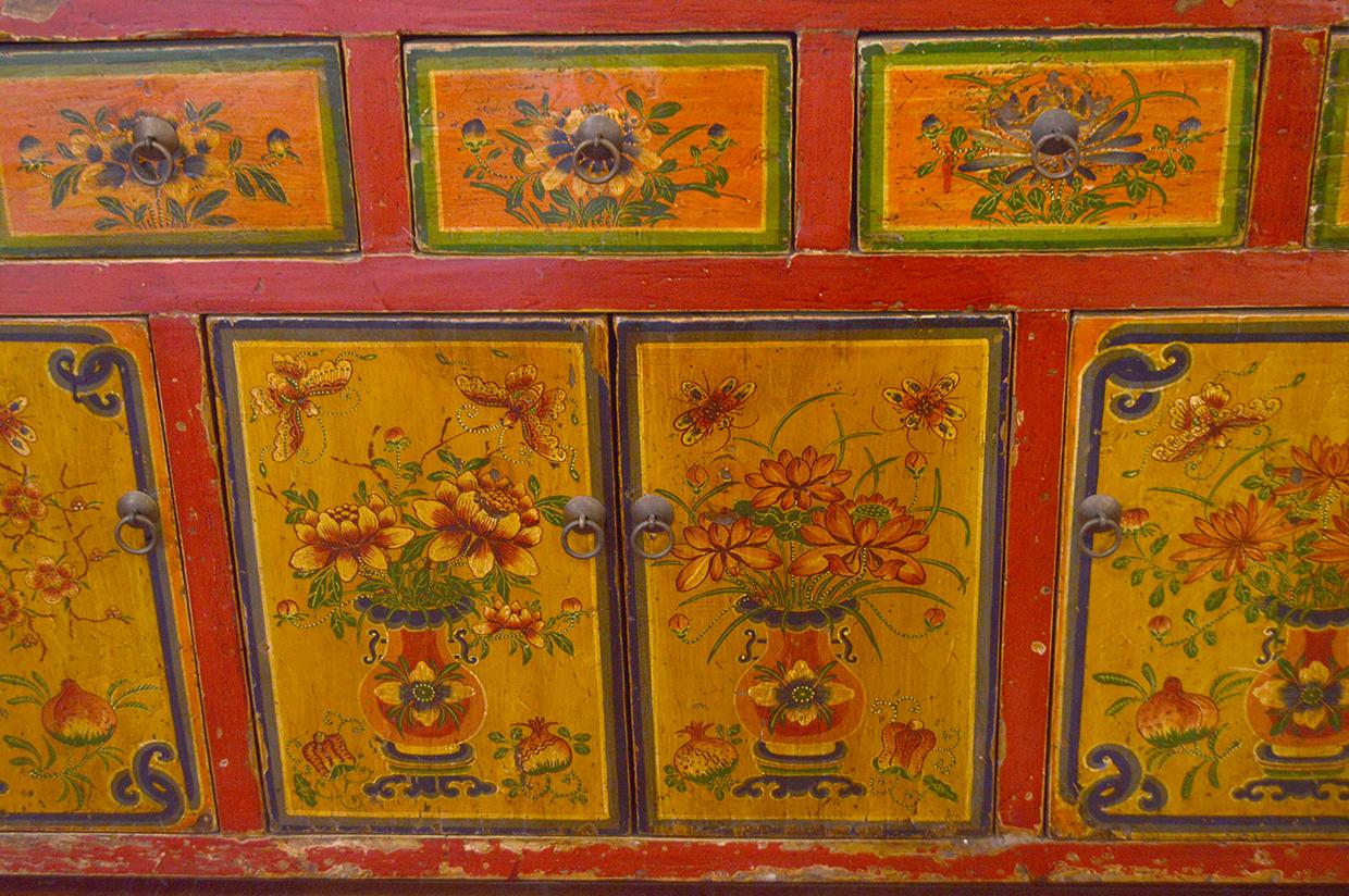 Early 19th Century Mongolian Fine Painted Sideboard Five Drawers Four Doors 6
