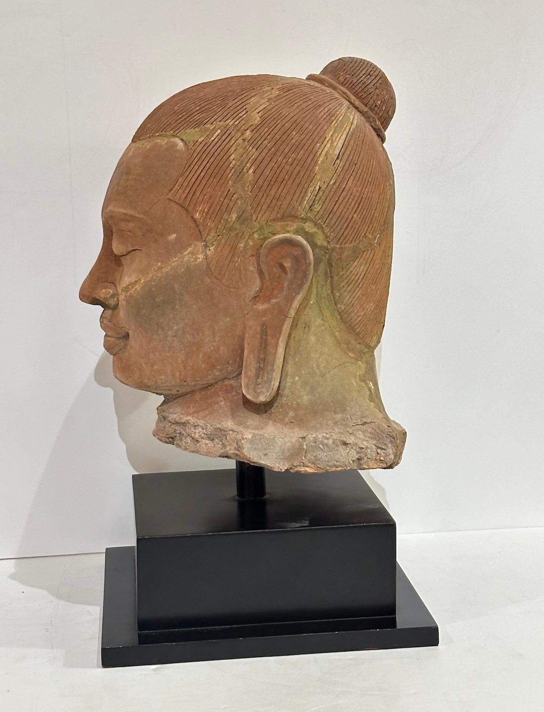 Bodhisattva de terracota montado de principios del siglo XIX Chino en venta