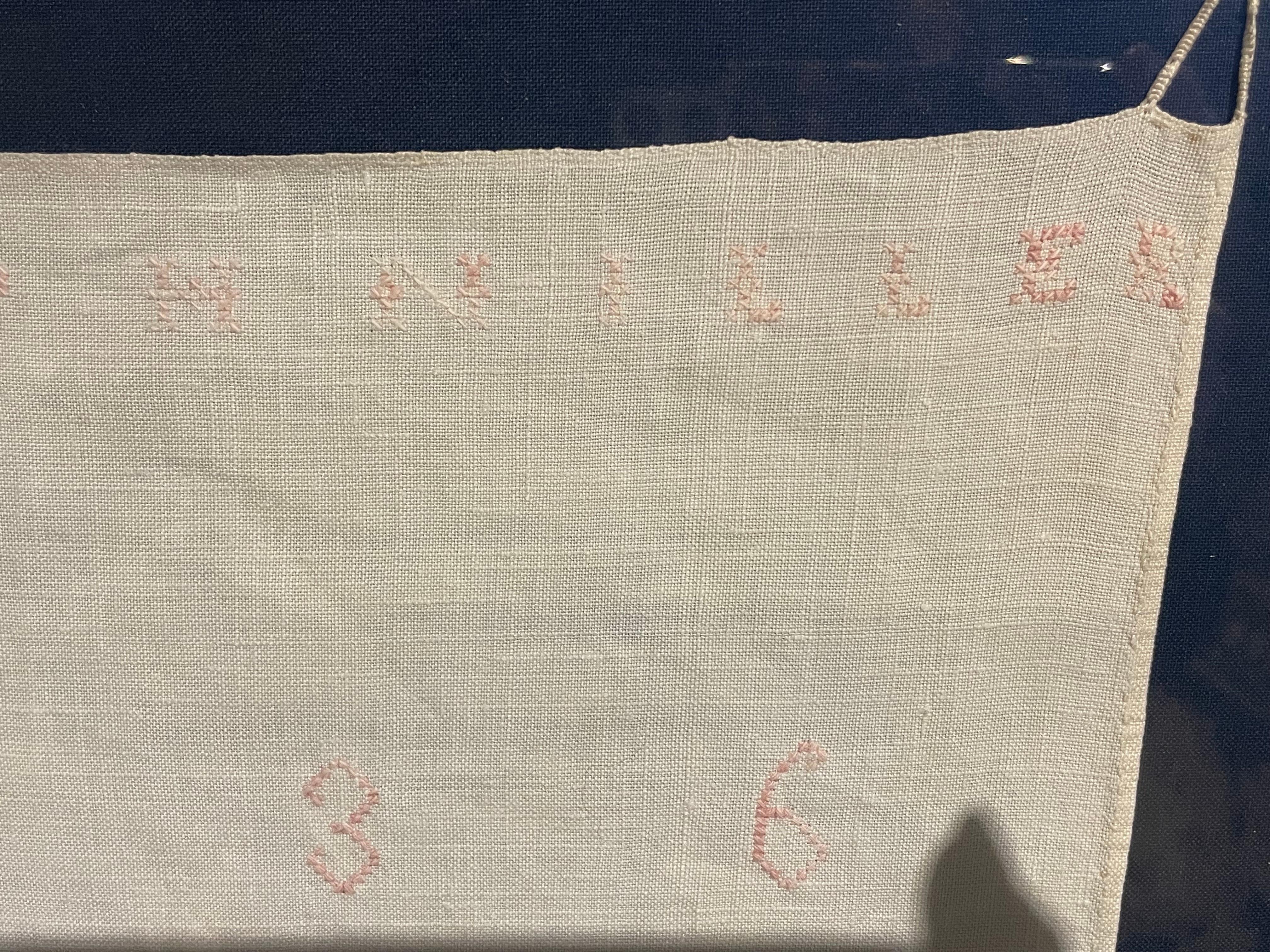 Nadelspitzearbeiten des frühen 19. Jahrhunderts „Show Towel“ datiert 1836 (Baumwolle) im Angebot