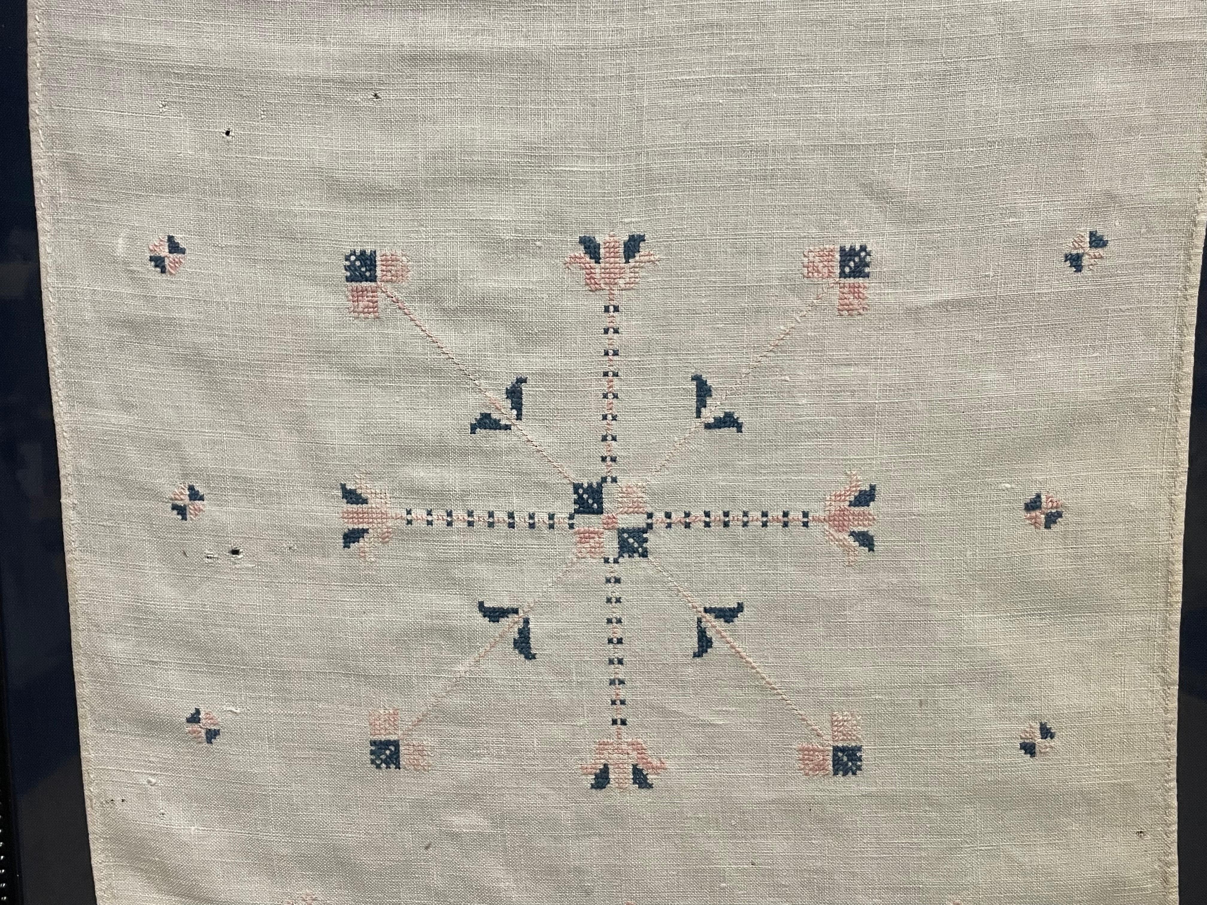 Nadelspitzearbeiten des frühen 19. Jahrhunderts „Show Towel“ datiert 1836 im Angebot 3