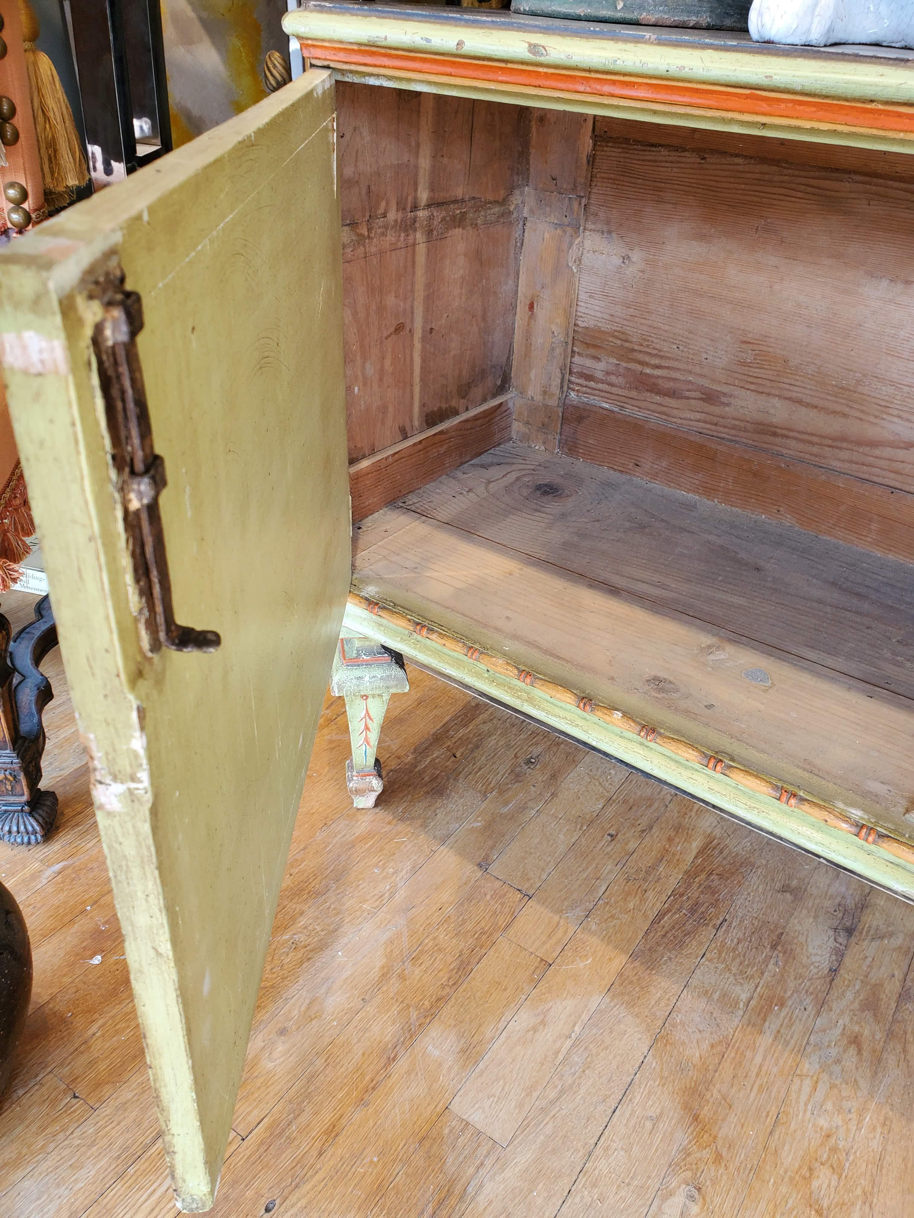 Early 19th Century Neoclassical Italian Painted Cabinet with Original Decor For Sale 5