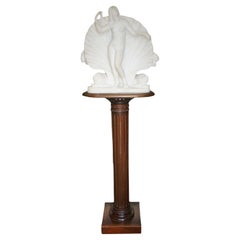 Early 19th Century Neoclassical Marble Sculpture of Venus on Pedestal