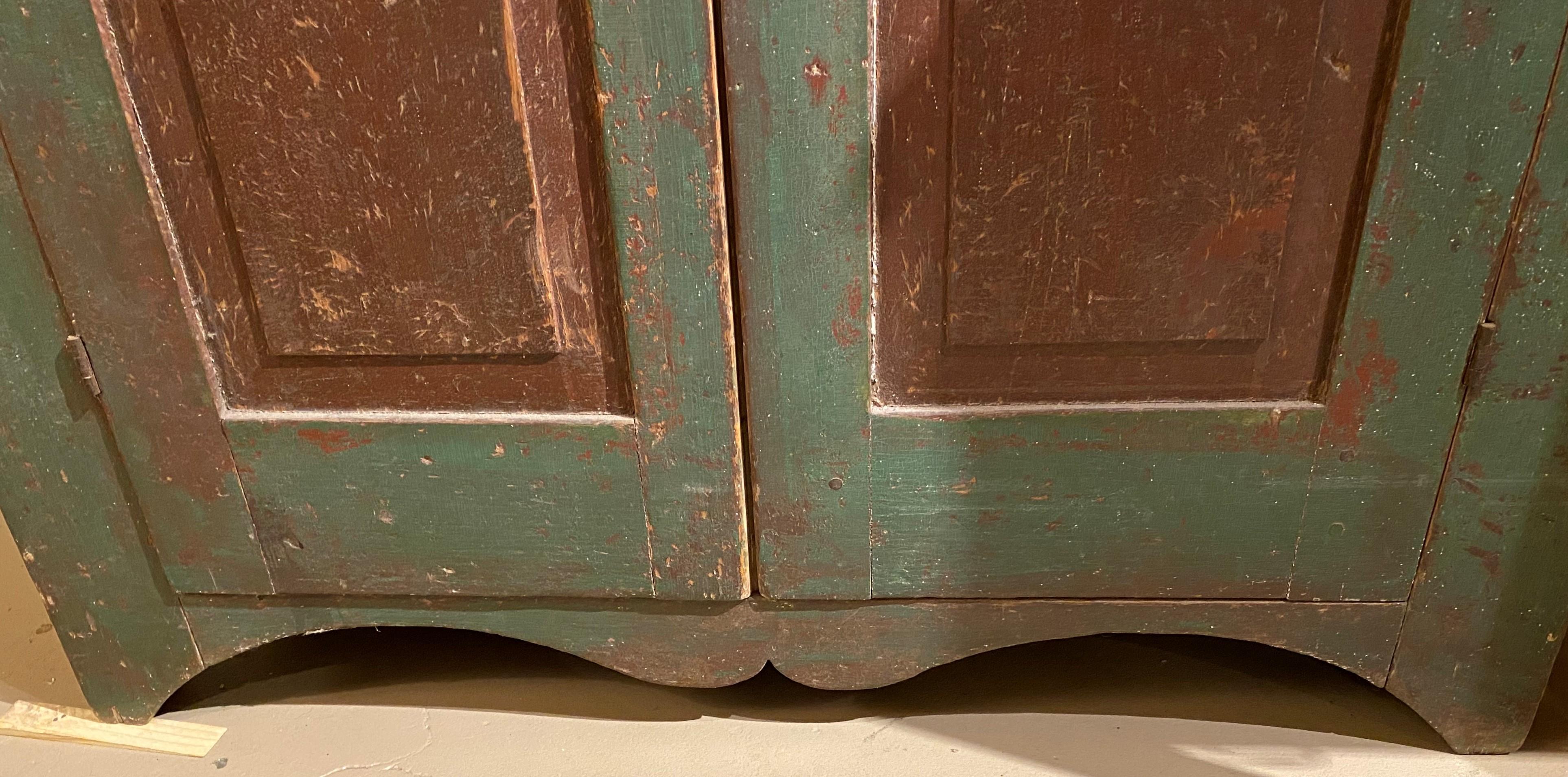 Early 19th Century New England Paneled Cupboard in Green & Reddish Brown Paint For Sale 9
