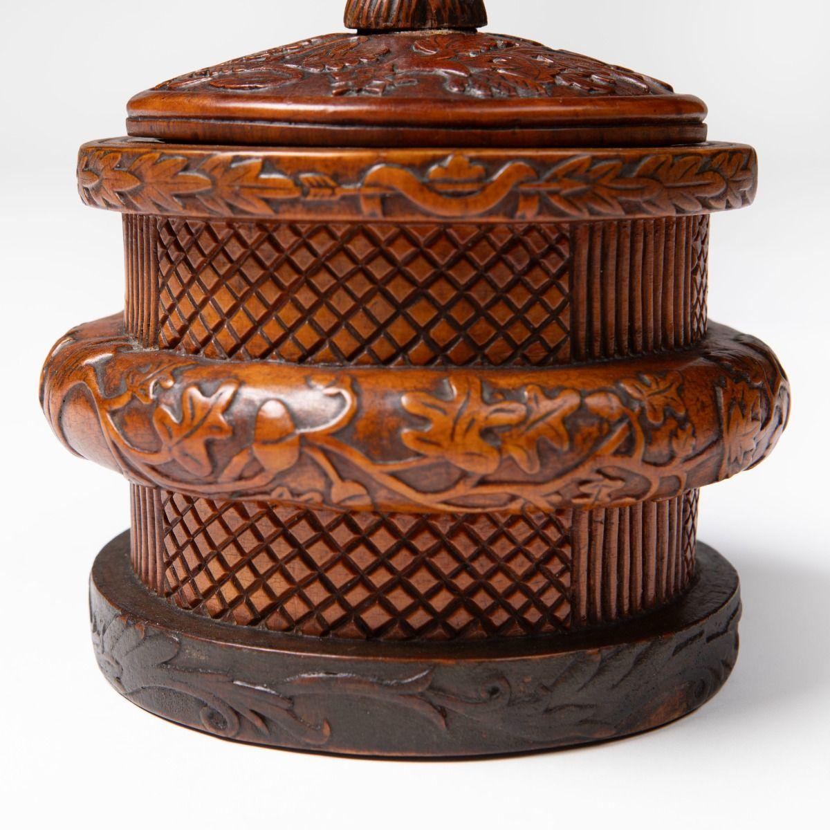 Early 19th Century Norwegian Folk Art Birch Butter Box with Carved Female Finial For Sale 5