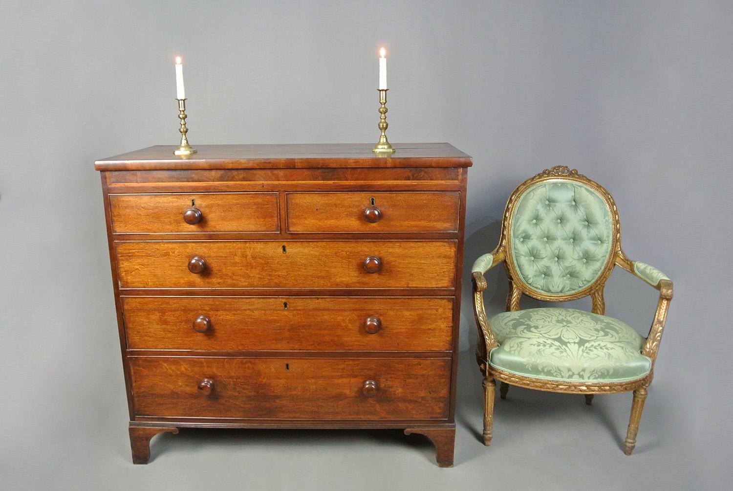 Early 19th Century Oak and Walnut Crossbanded Chest of Drawers c. 1840 2