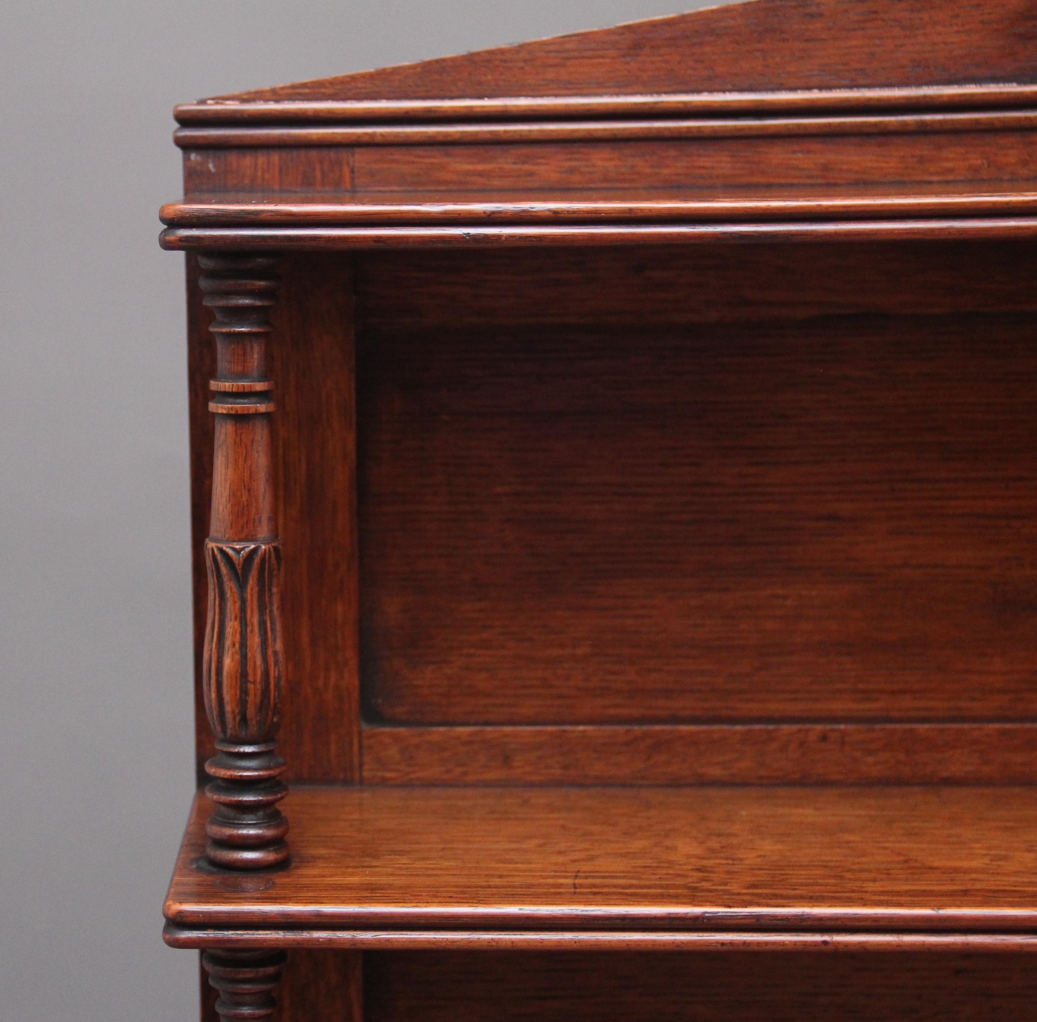 Early 19th Century Oak Bookcase Cabinet For Sale 1