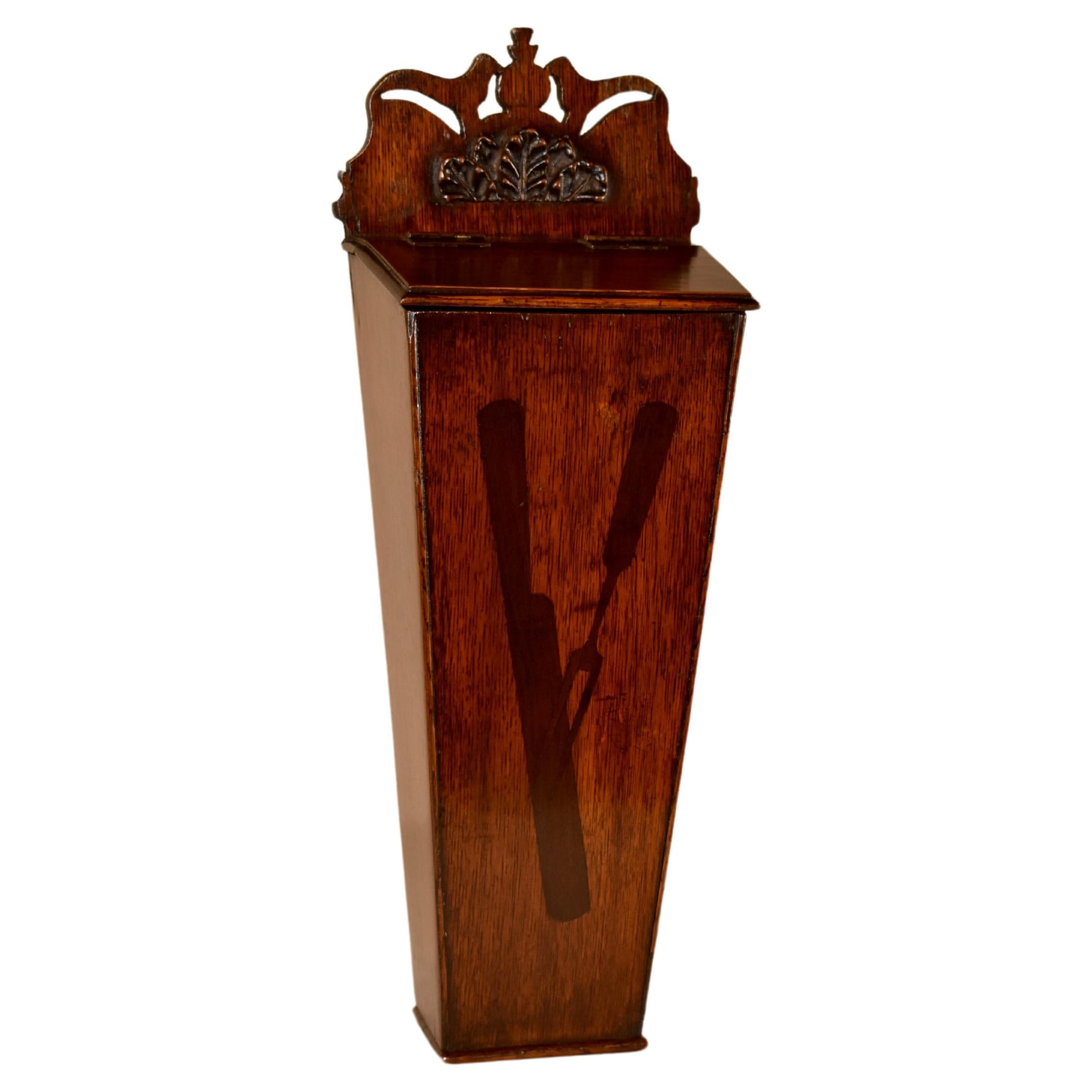 Caja para velas de roble de principios del siglo XIX procedente de Inglaterra