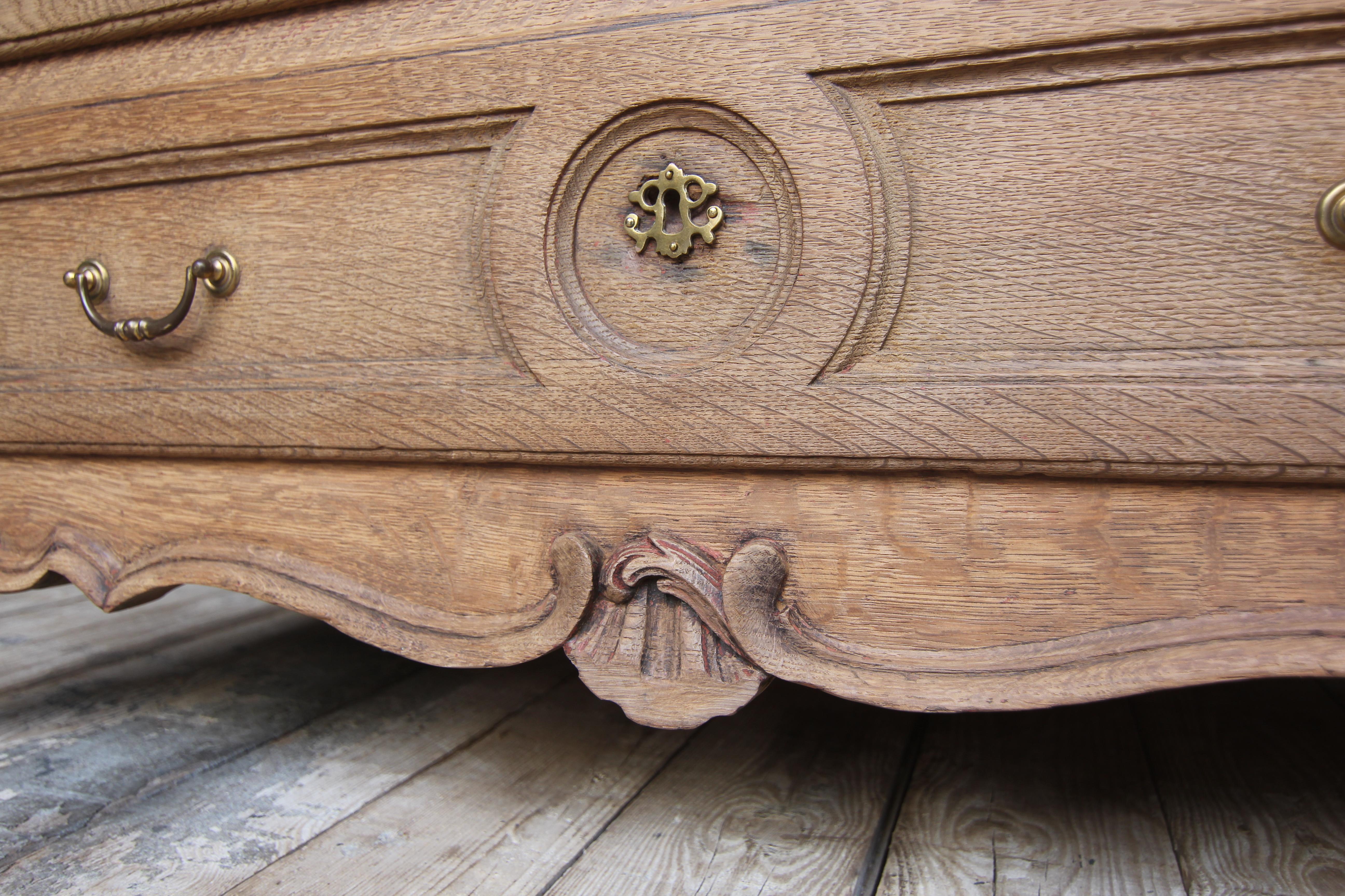 Early 19th Century Oak Chest of Drawers 10
