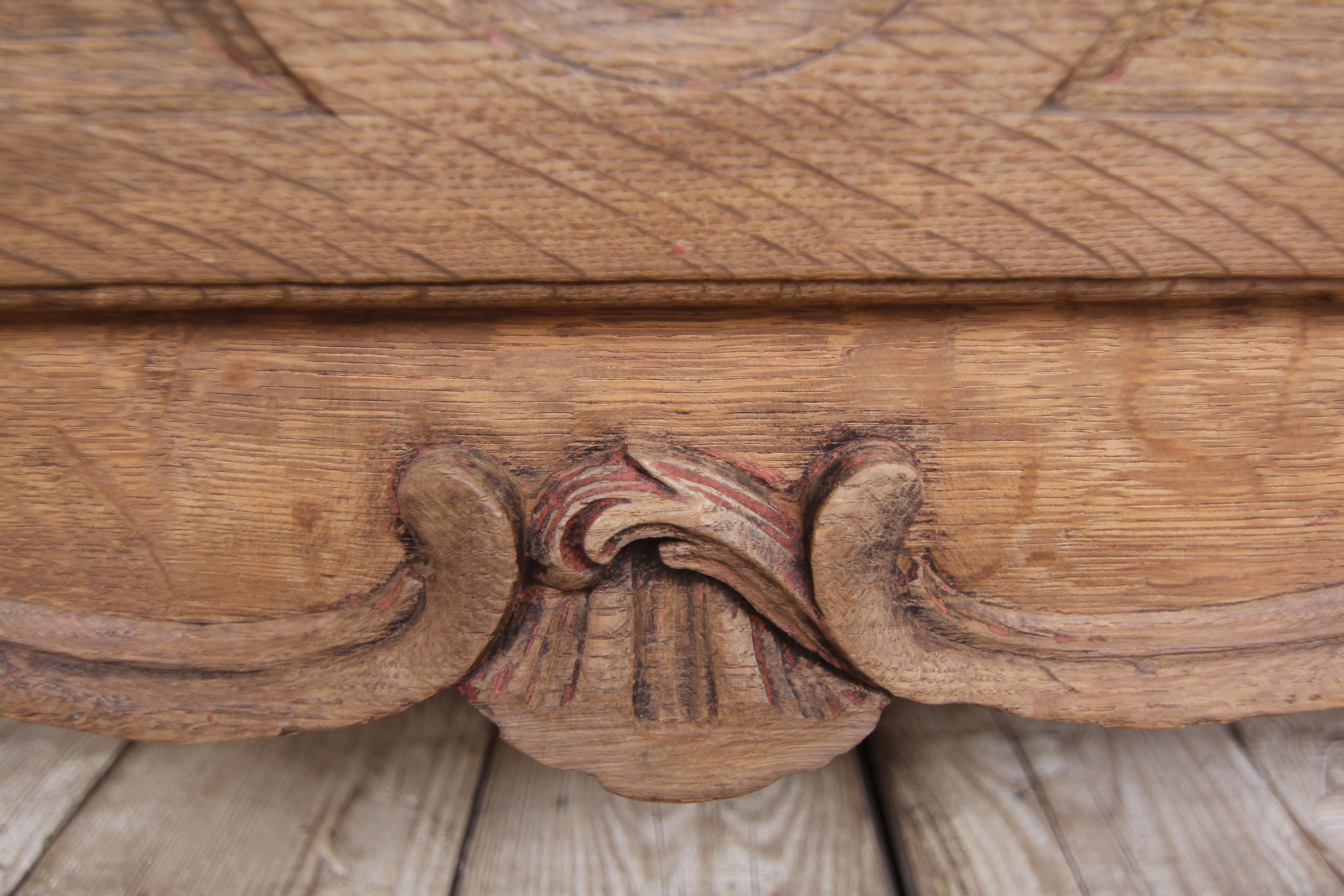 Early 19th Century Oak Chest of Drawers 11