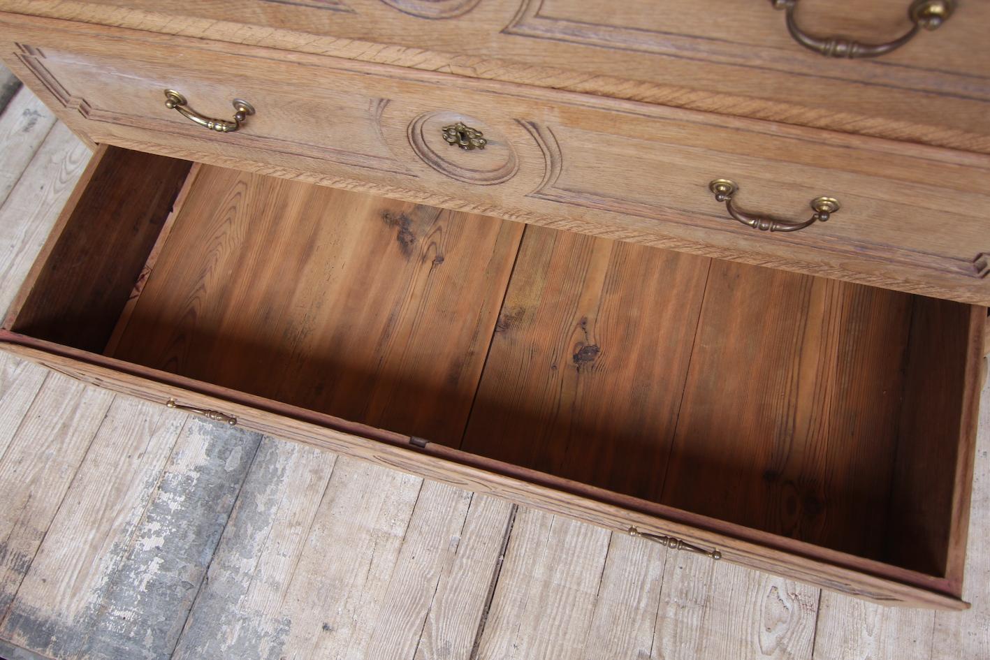 Cassettiera in Oak dell'inizio del XIX secolo in vendita 11