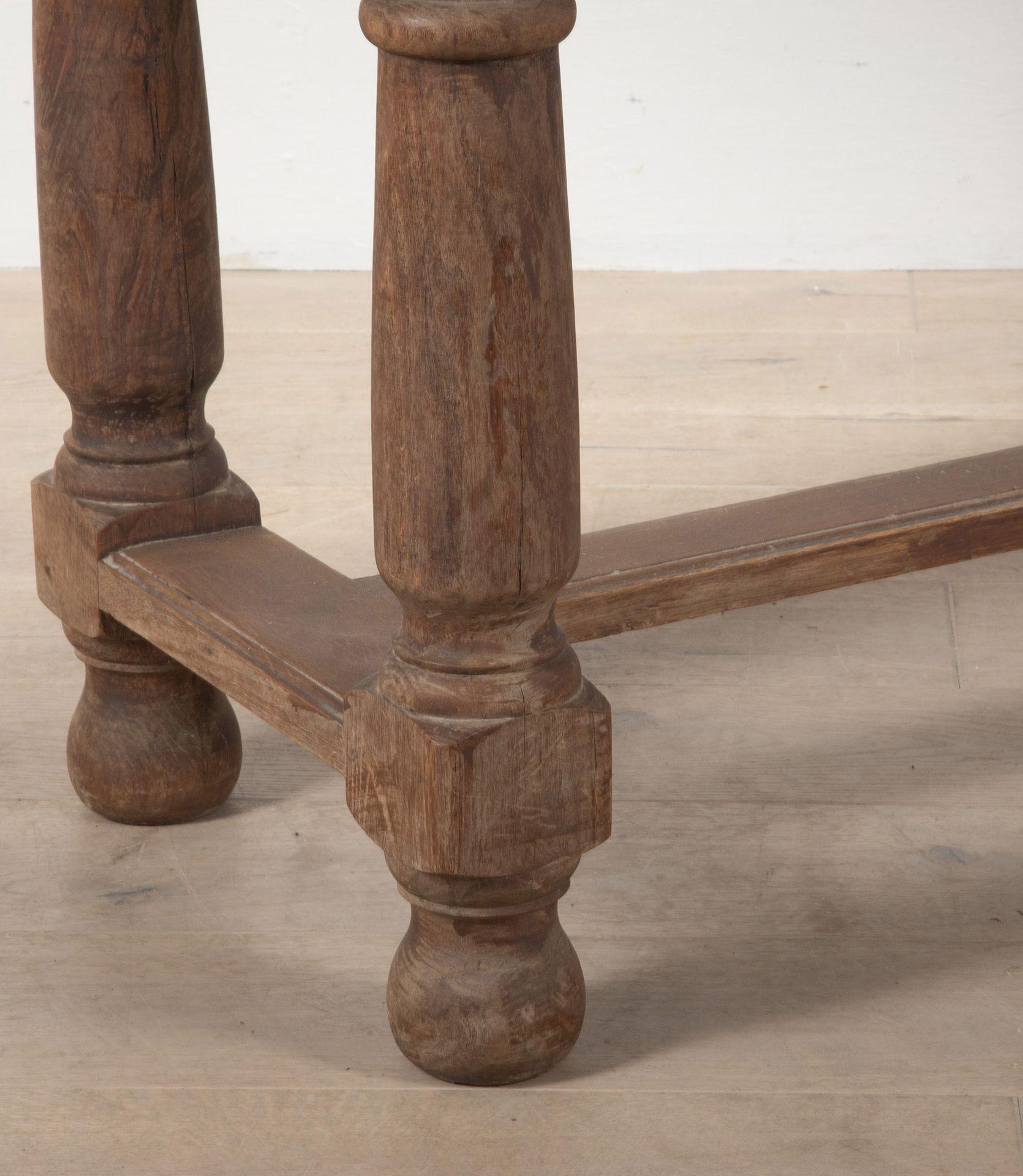 Early 19th Century Oak Dining Table For Sale 2