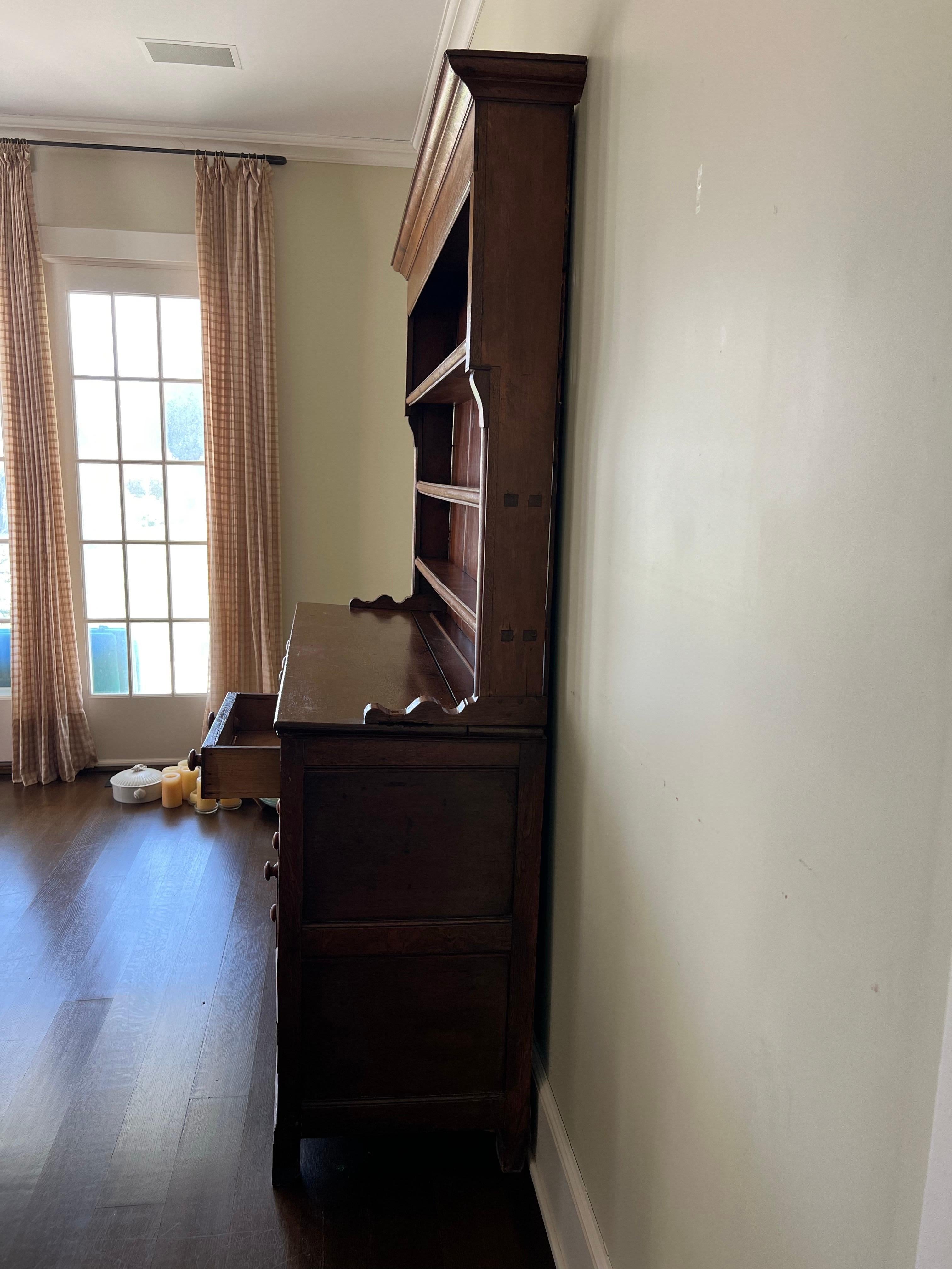 Early 19th Century Oak Welsh Hutch Cupboard 5