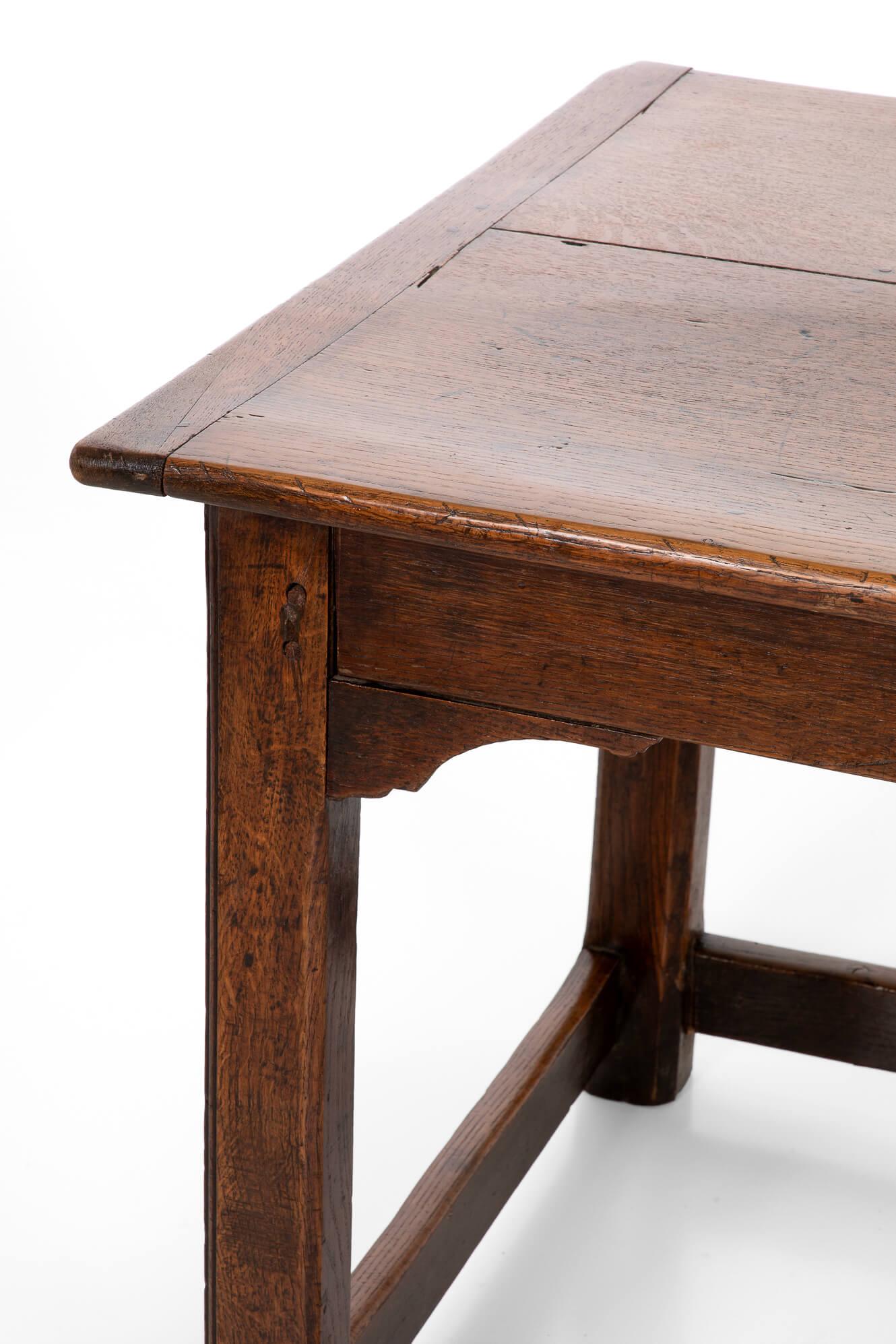 Early 19th Century Oak Farmhouse Refectory Table, circa 1800 For Sale 1