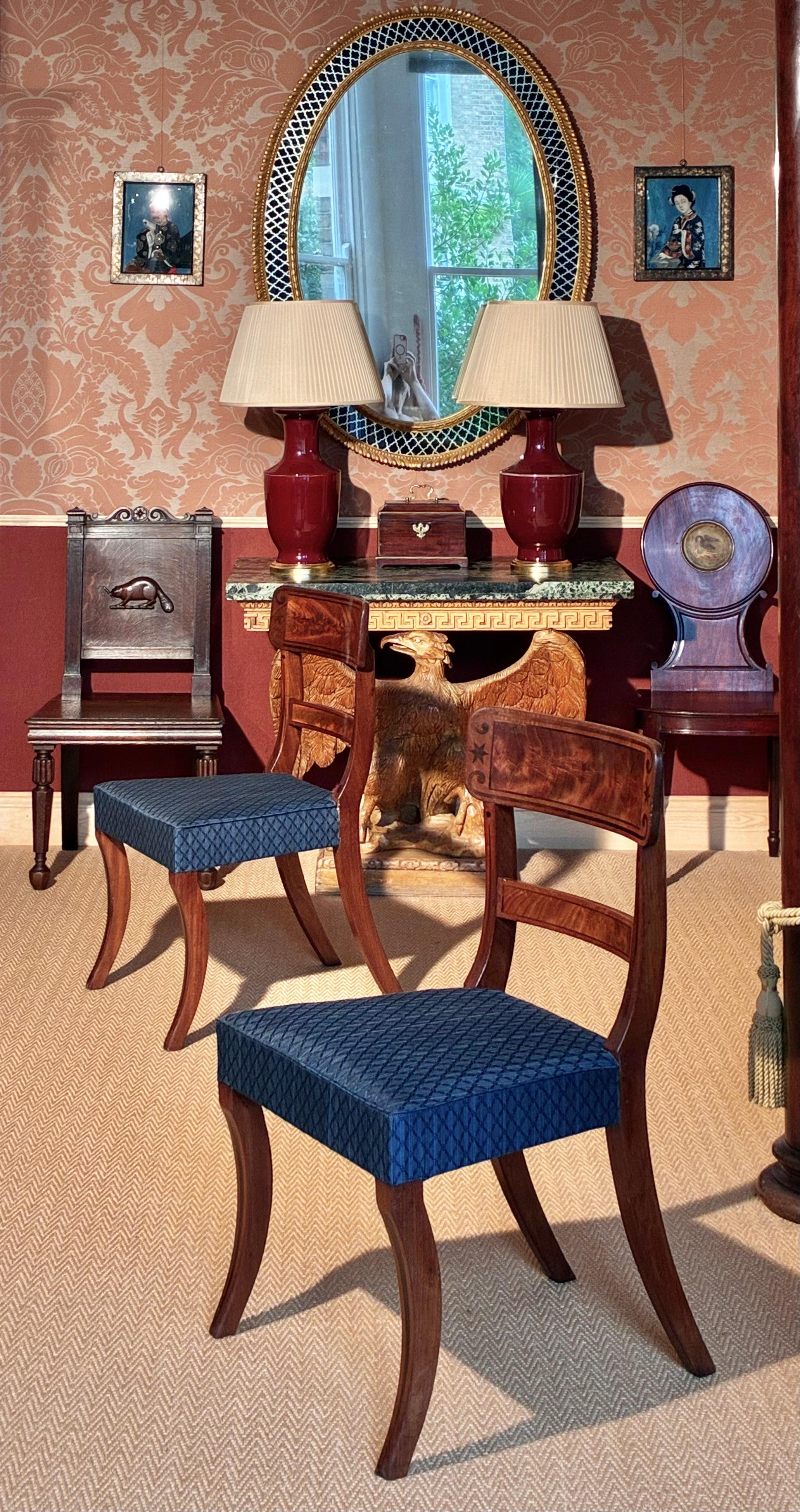 Chaise d'entrée en Oak du début du 19e siècle, à la manière de Richard Bridgens Bon état - En vente à Richmond, London