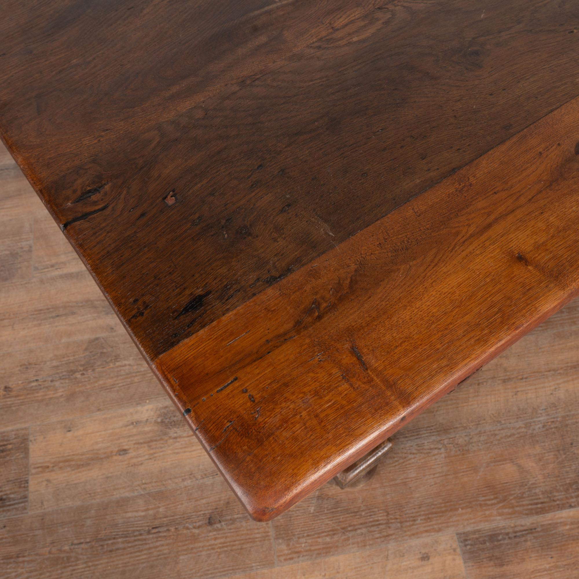 Chêne Table de bibliothèque réfectoire en Oak du début du 19ème siècle avec deux tiroirs en vente
