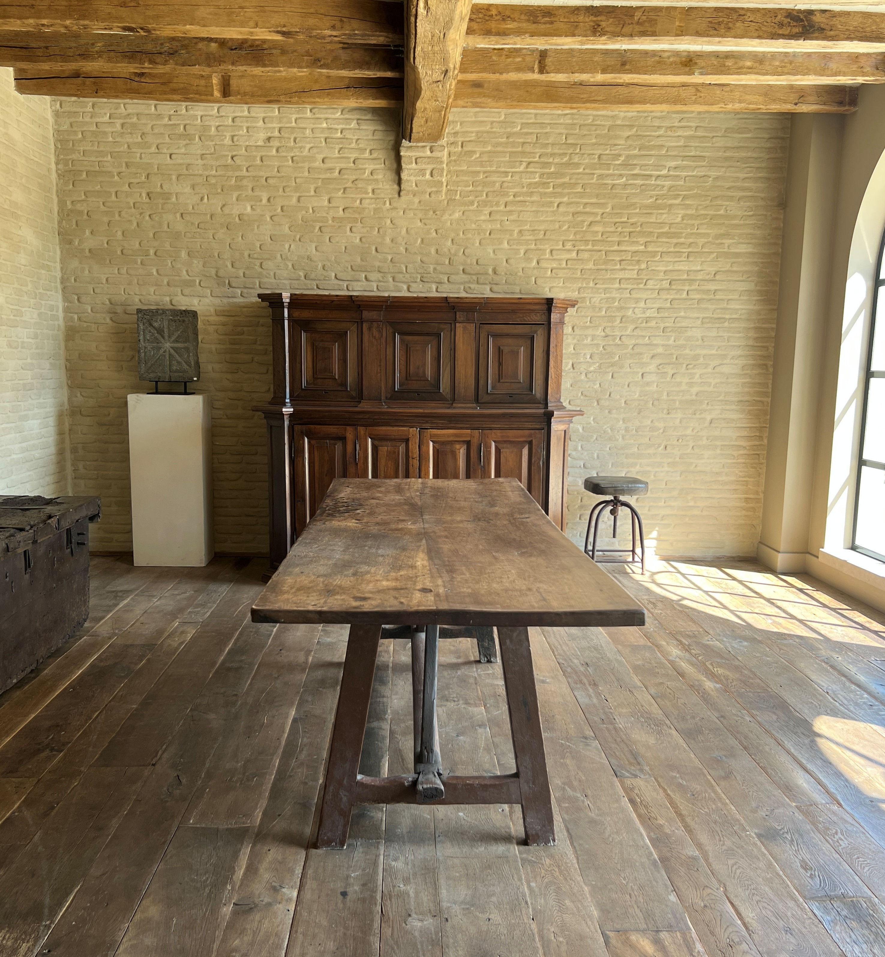Mesa caballete de refectorio de roble de principios del siglo XIX en venta 8
